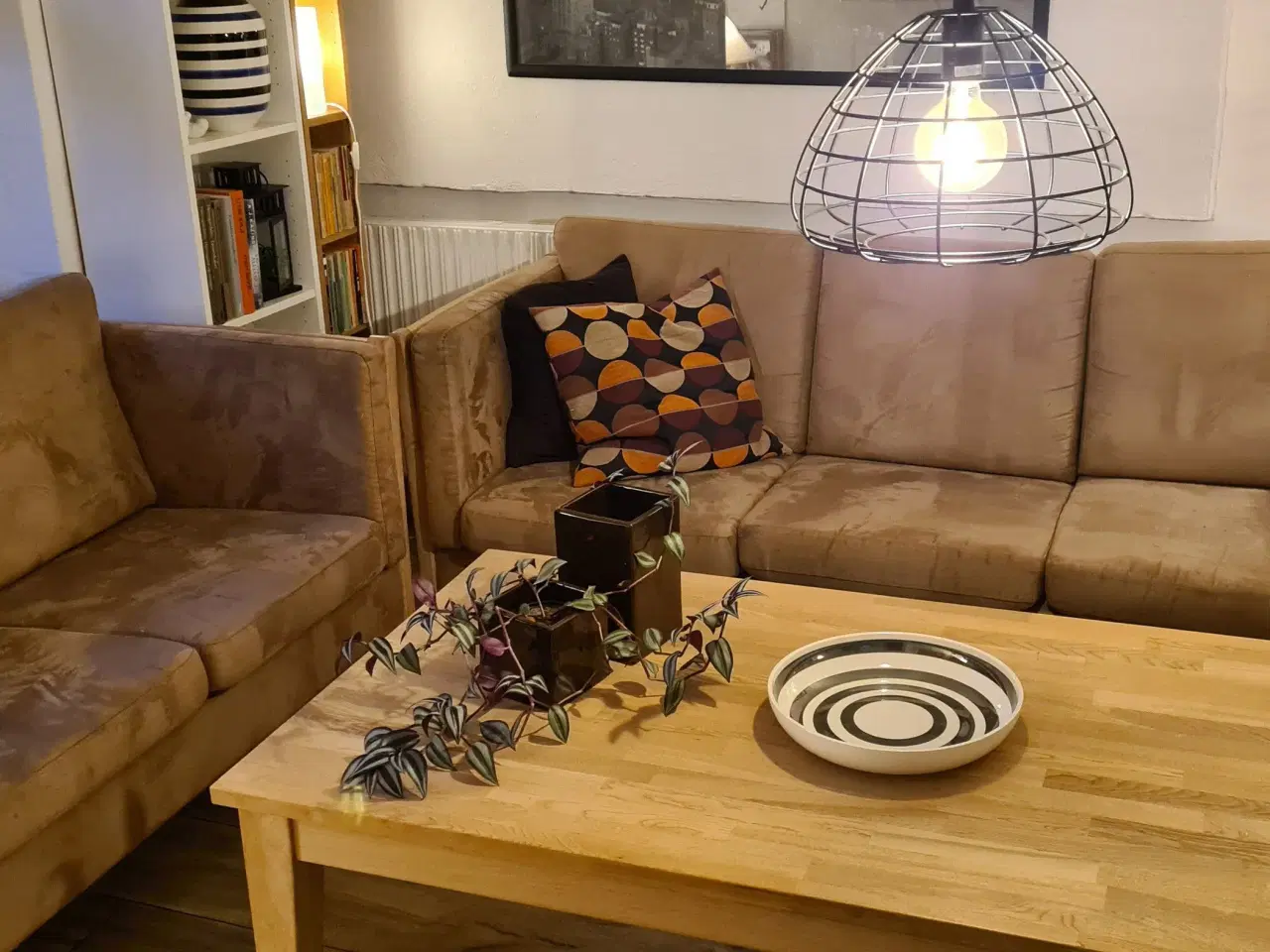 Billede 2 - 2 og 3 personers sofa med egetræsbord