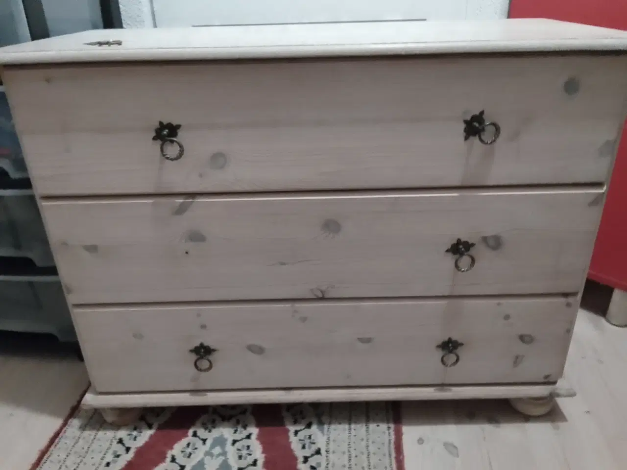 Billede 1 - Kommode i fyrretræ
