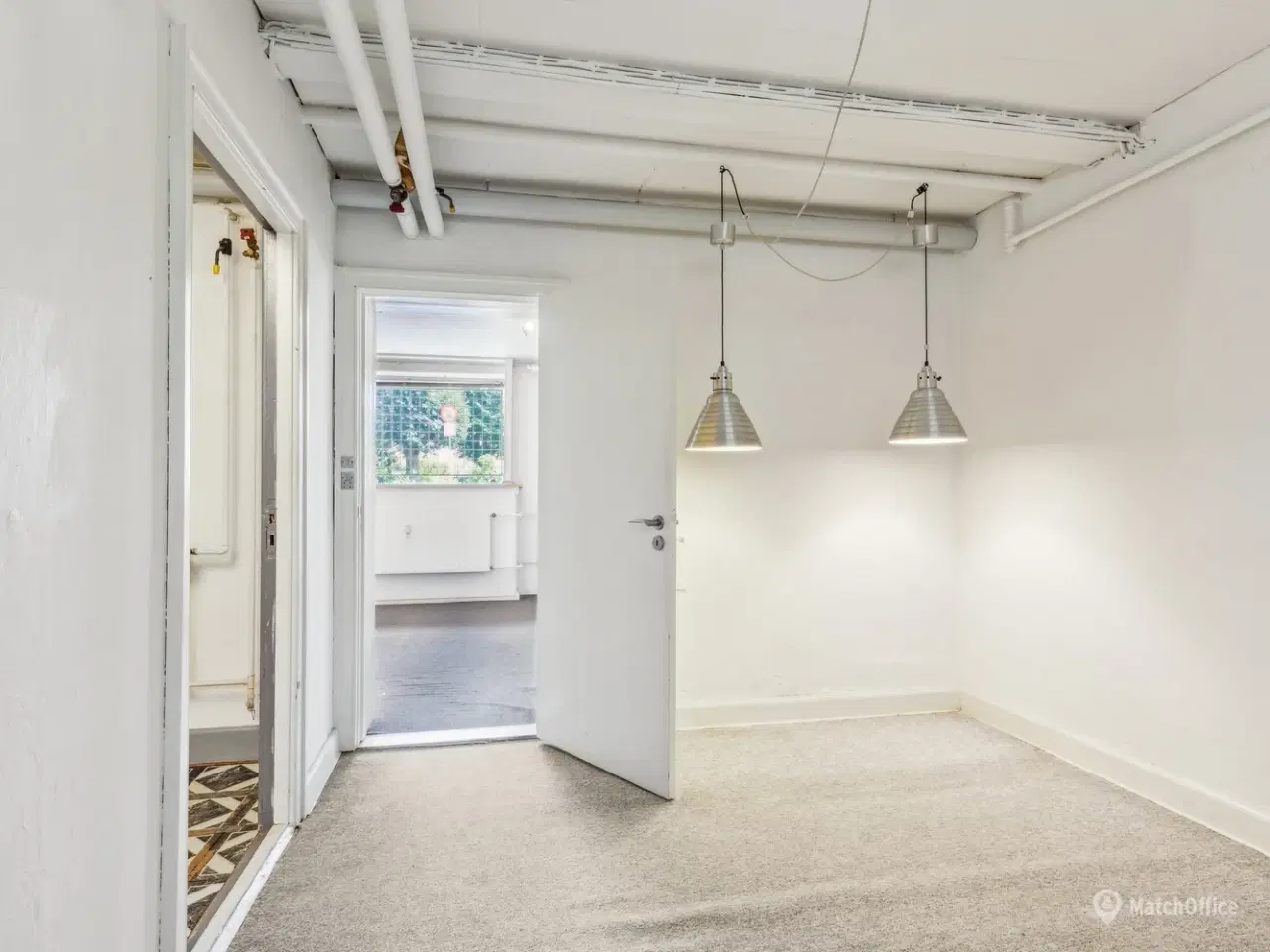 Billede 7 - 121 m² højt kælderlejemål til butik / kontor