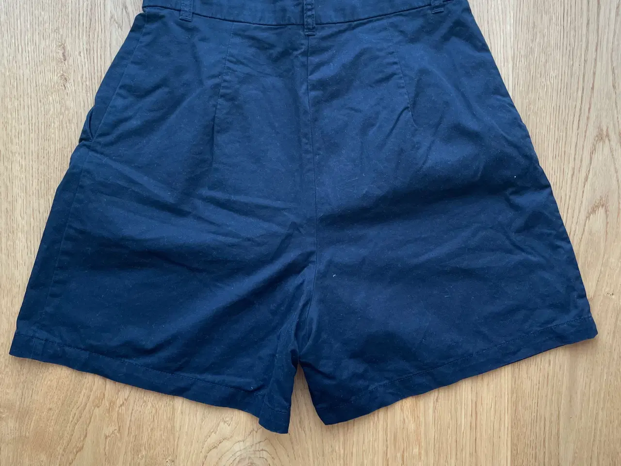 Billede 2 - Monki shorts sort