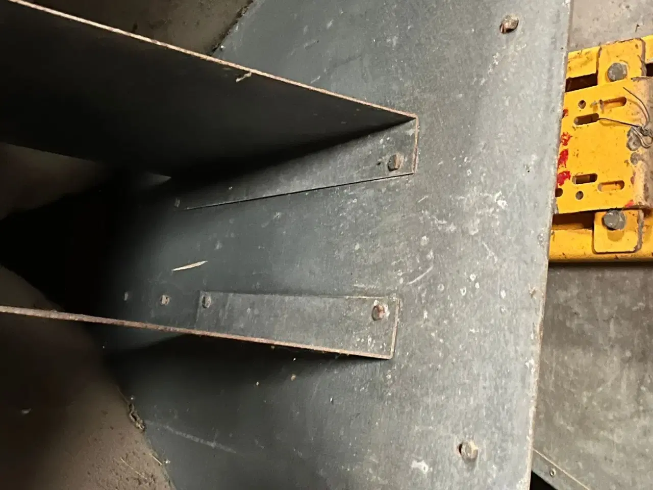 Billede 2 - Mullerup til kvæg Kvægtrug