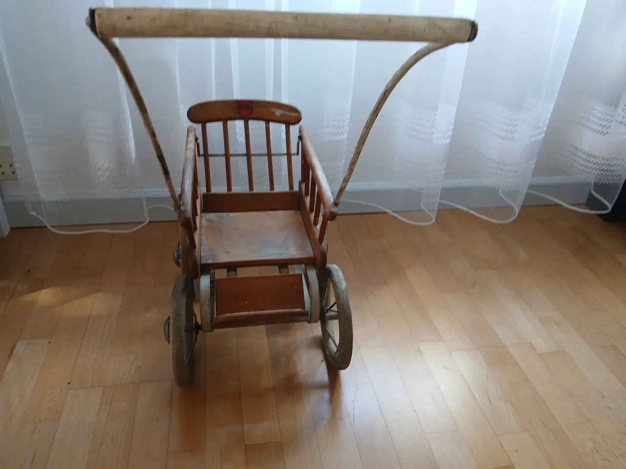 Billede 2 - Dukkevogn fra 1940-50 Mærke PMK