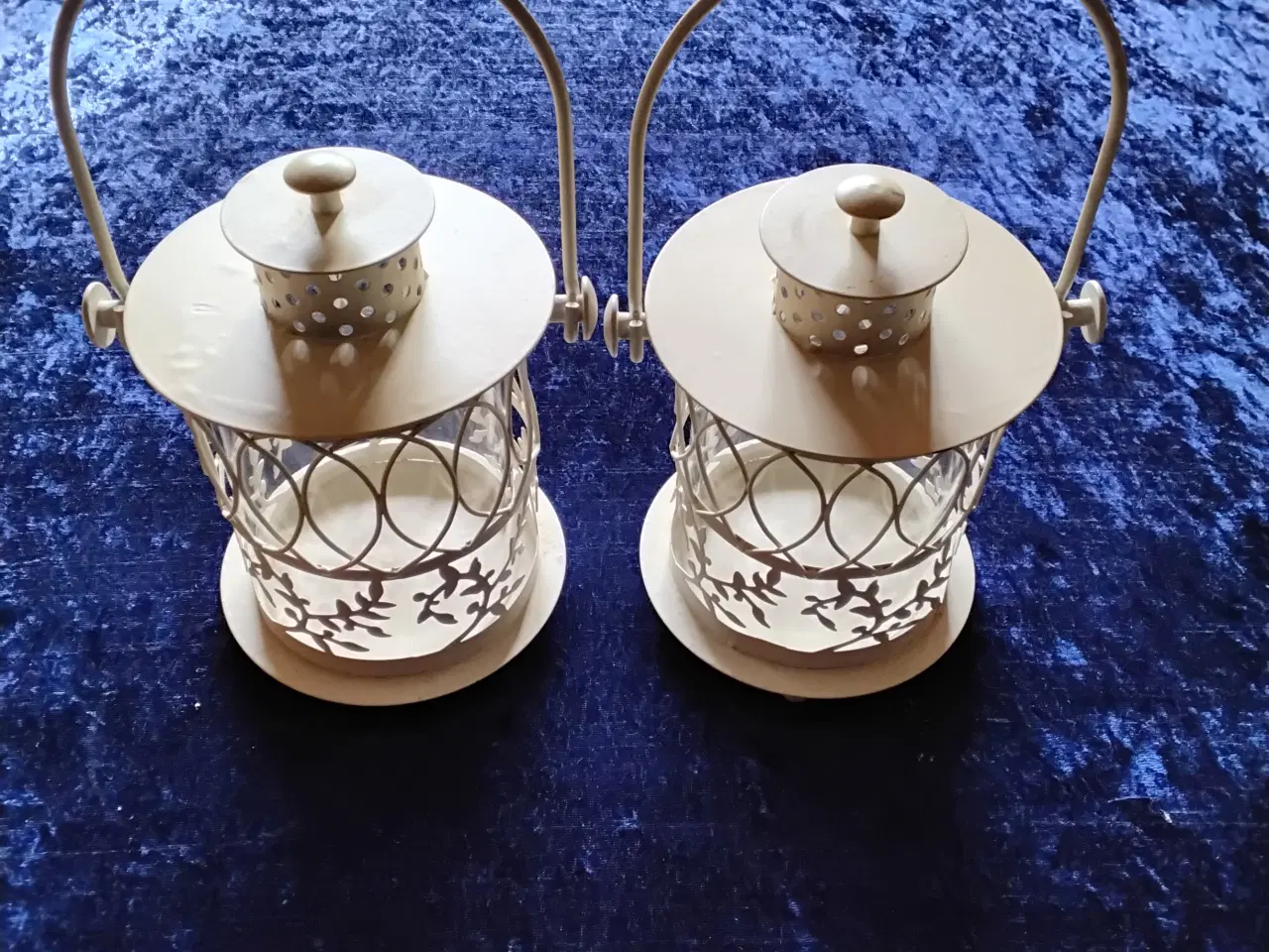 Billede 2 - 2 stk dekorative metal lanterner / fyrfadsstager i