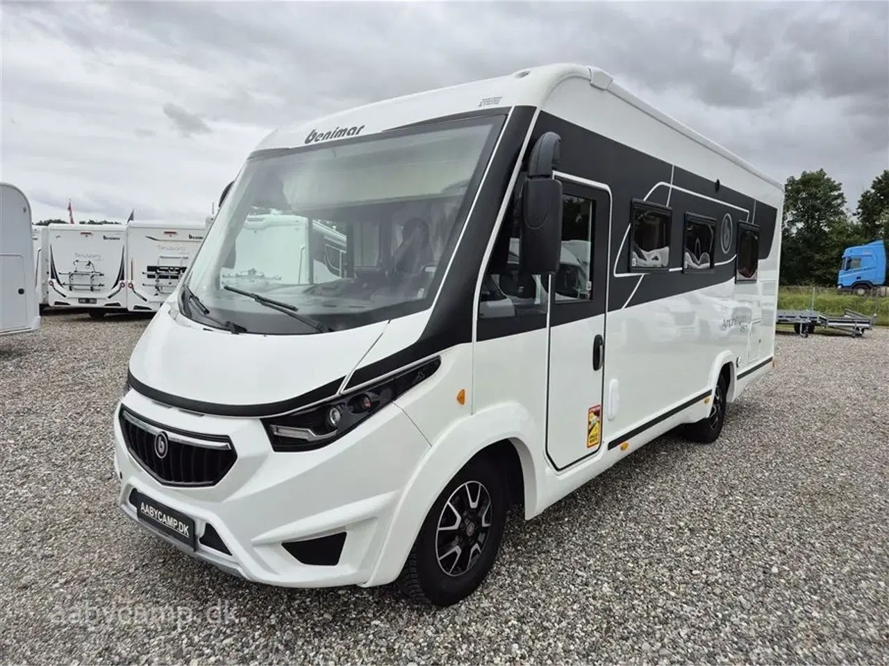 Billede 4 - 2021 - Benimar Amphitryon 957    Solceller. lithium batterier. A/C. hydrauliske støtteben. Webasto Dieselfyr. sænkbart cykelstativ. Luftundervogn på bagaksel.