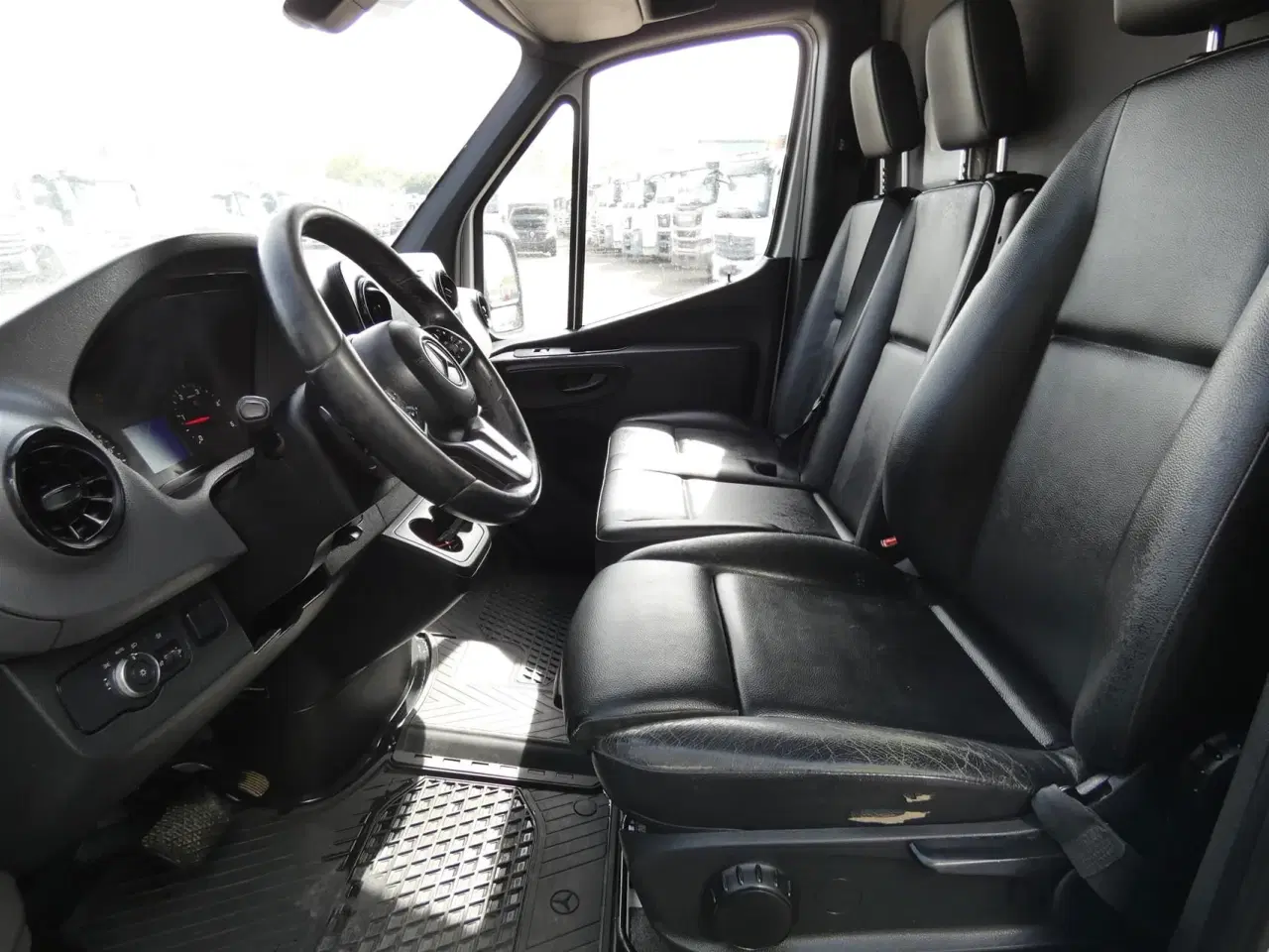 Billede 8 - Mercedes-Benz Sprinter 319 3,0 CDI A2 H2 RWD 190HK Van 6g