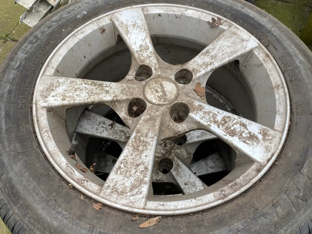 Billede 1 - Fælge med dæk