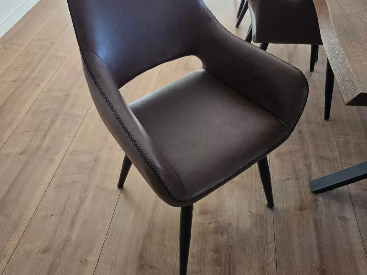 Billede 6 - Spisebord med stole og bænk