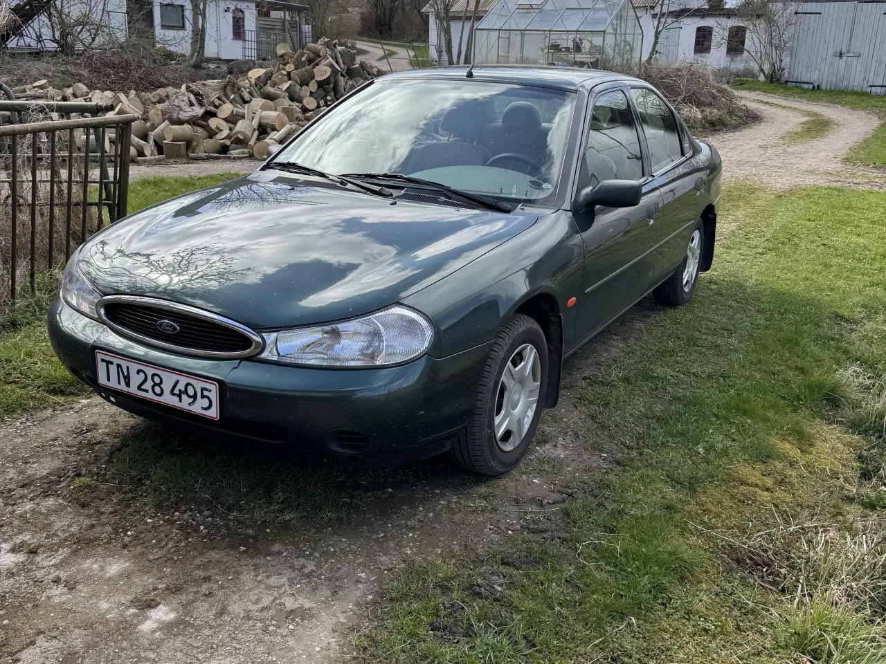 Billede 1 - 1,5 år til syn