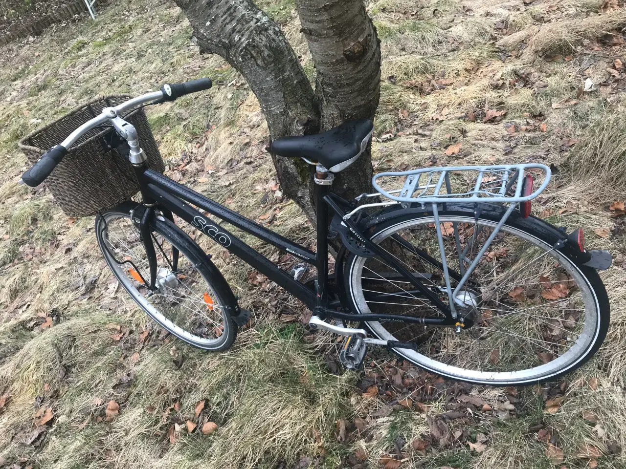 Billede 2 - Damecykel 28 SCO med Bagagebærer, Lås og Kurv