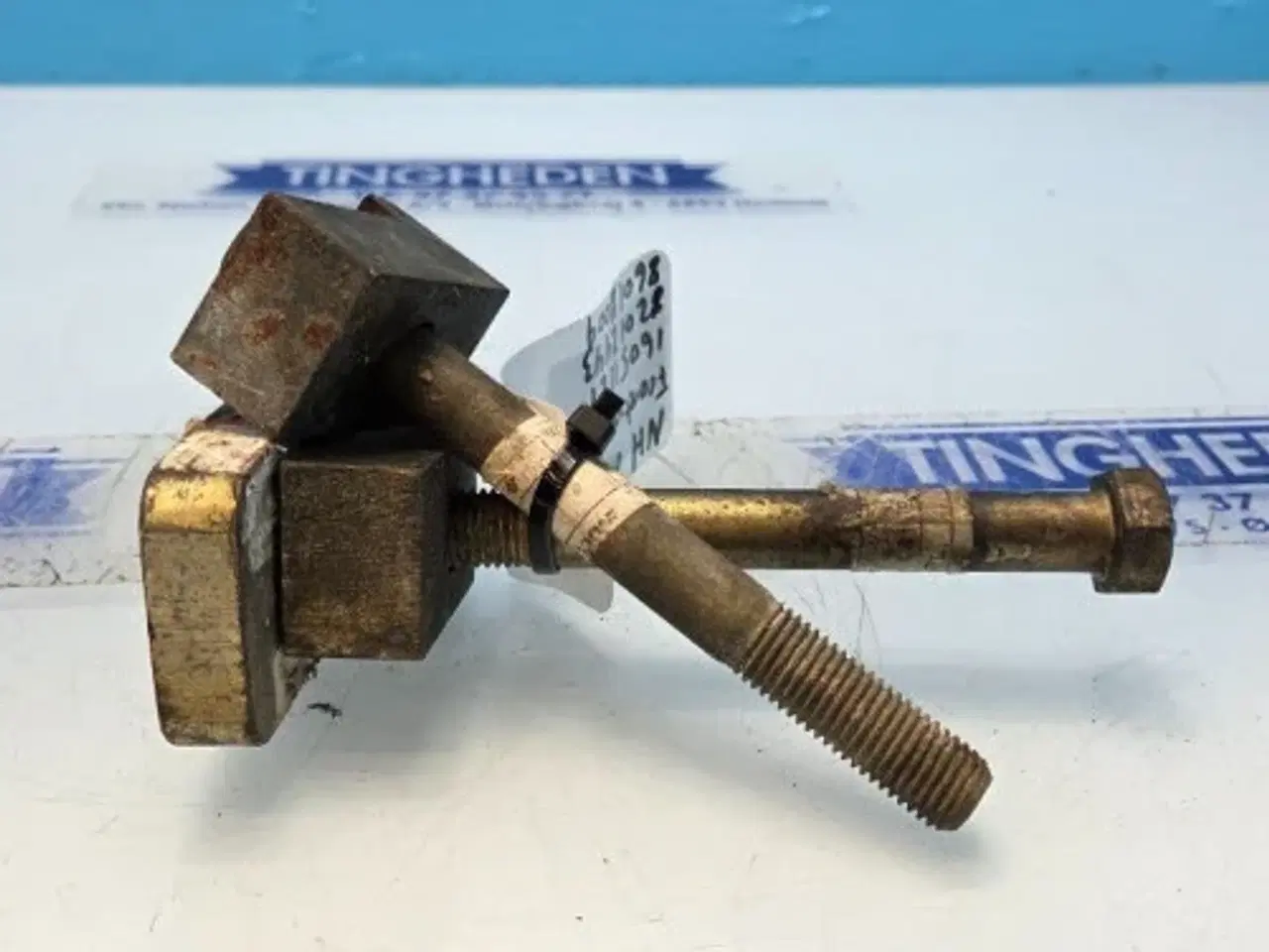 Billede 12 - New Holland 8360 Frontvægt Lås 16051121