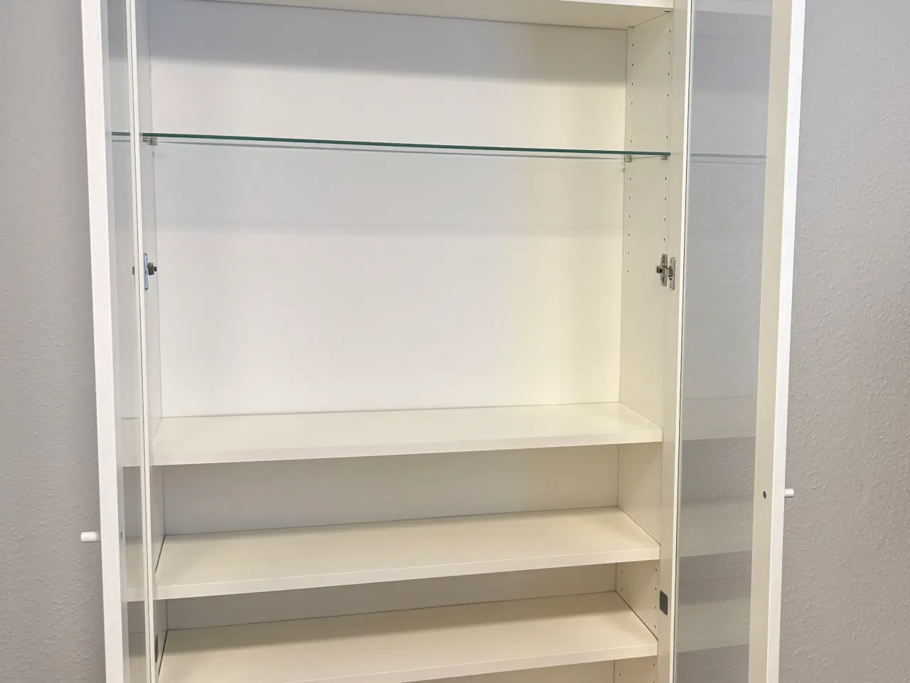 Billede 2 - Vitrineskab