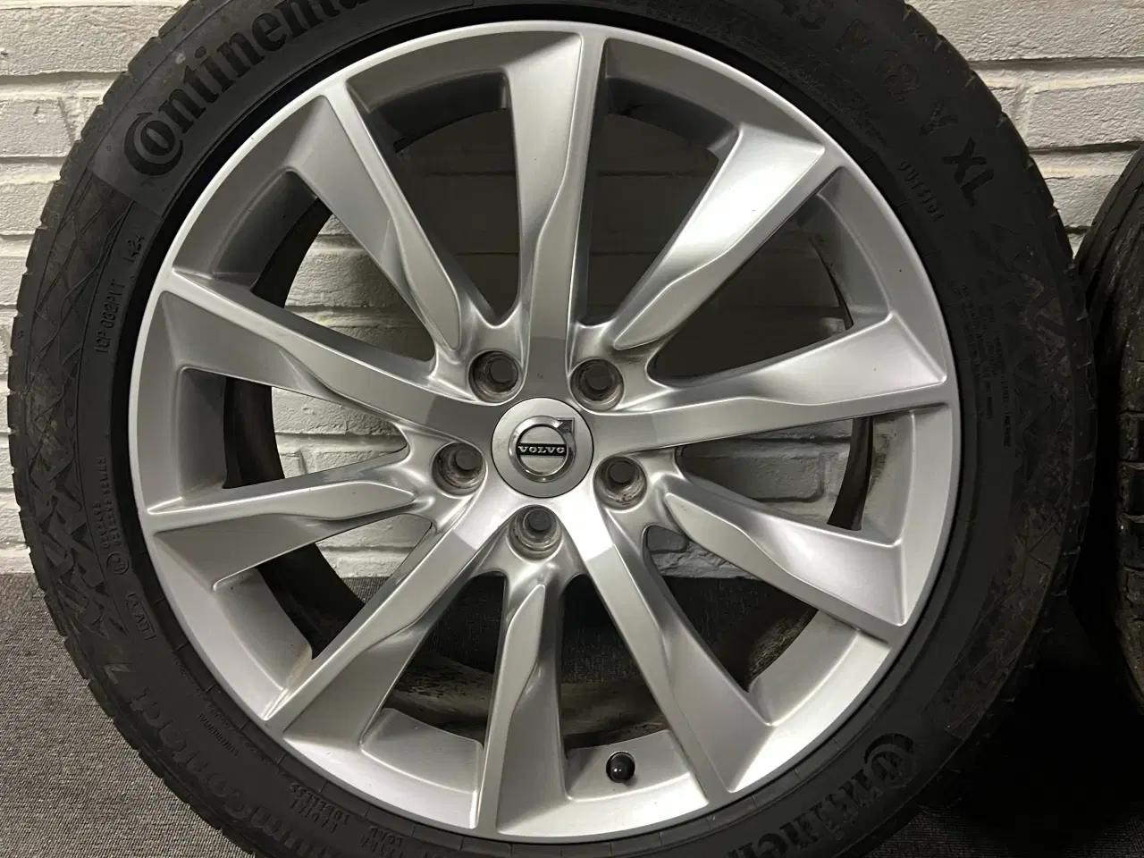 Billede 5 - Originale 18” Volvo V90 fælge med sommerdæk