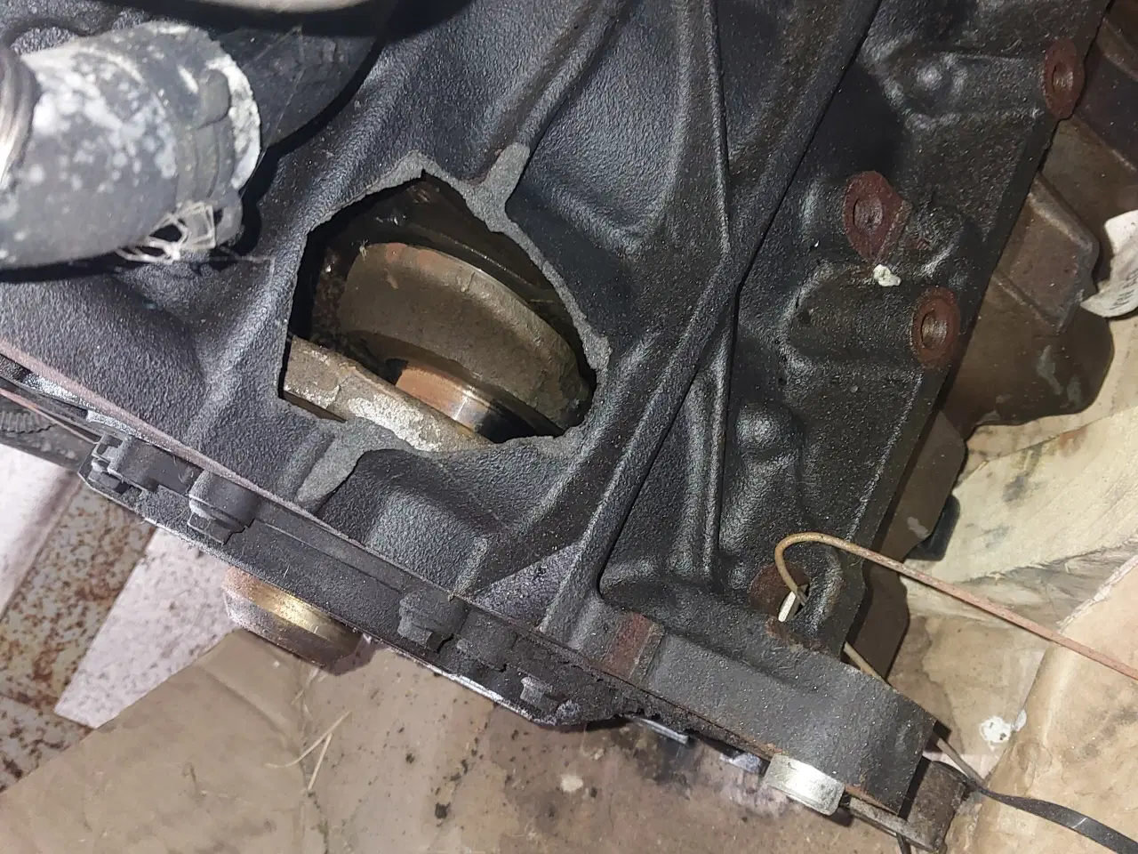 Billede 3 - VW motor 1,9 TDI fra Turan DEFEKT