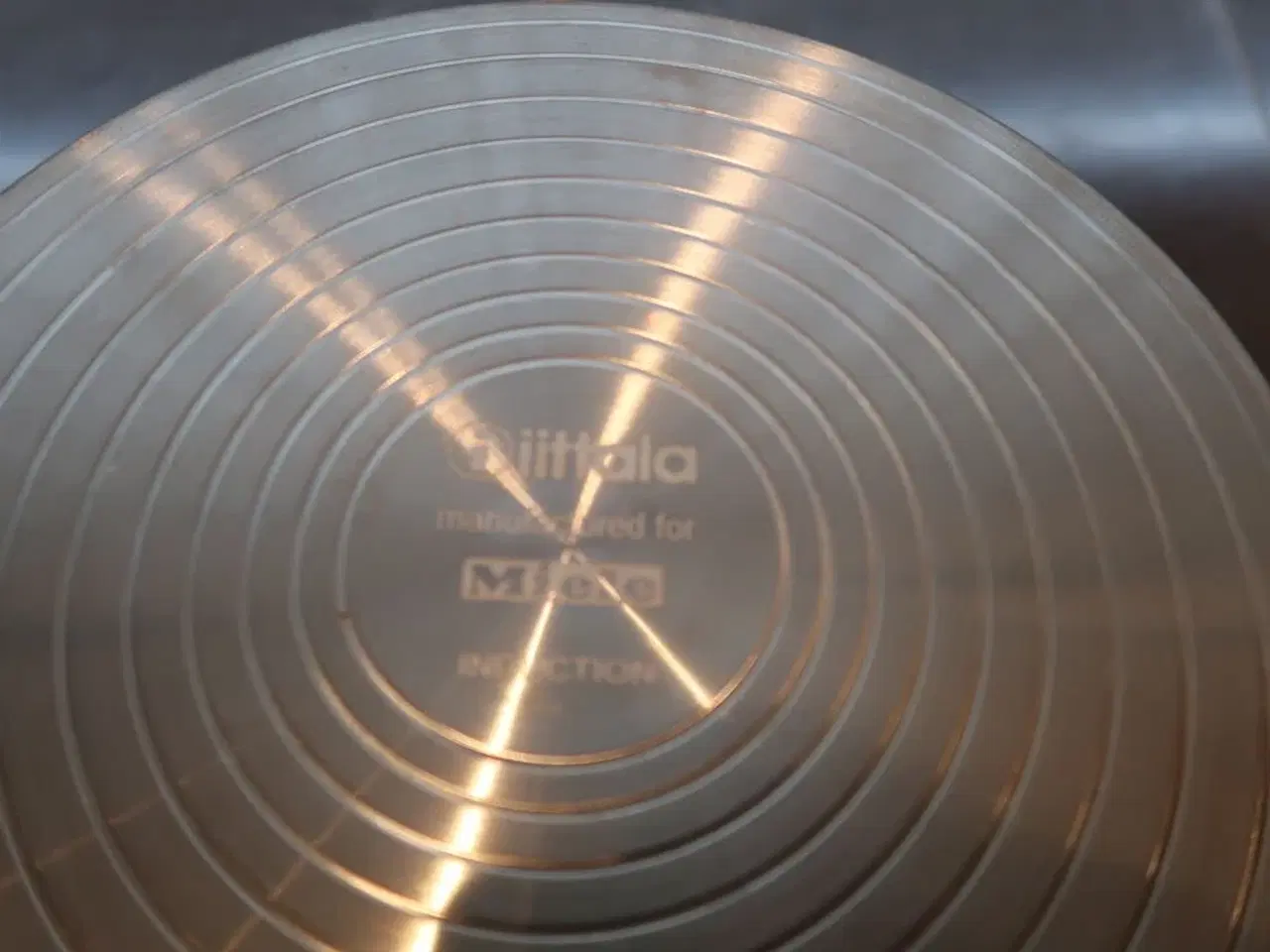 Billede 5 - 2 stk. Miele gryder med låg