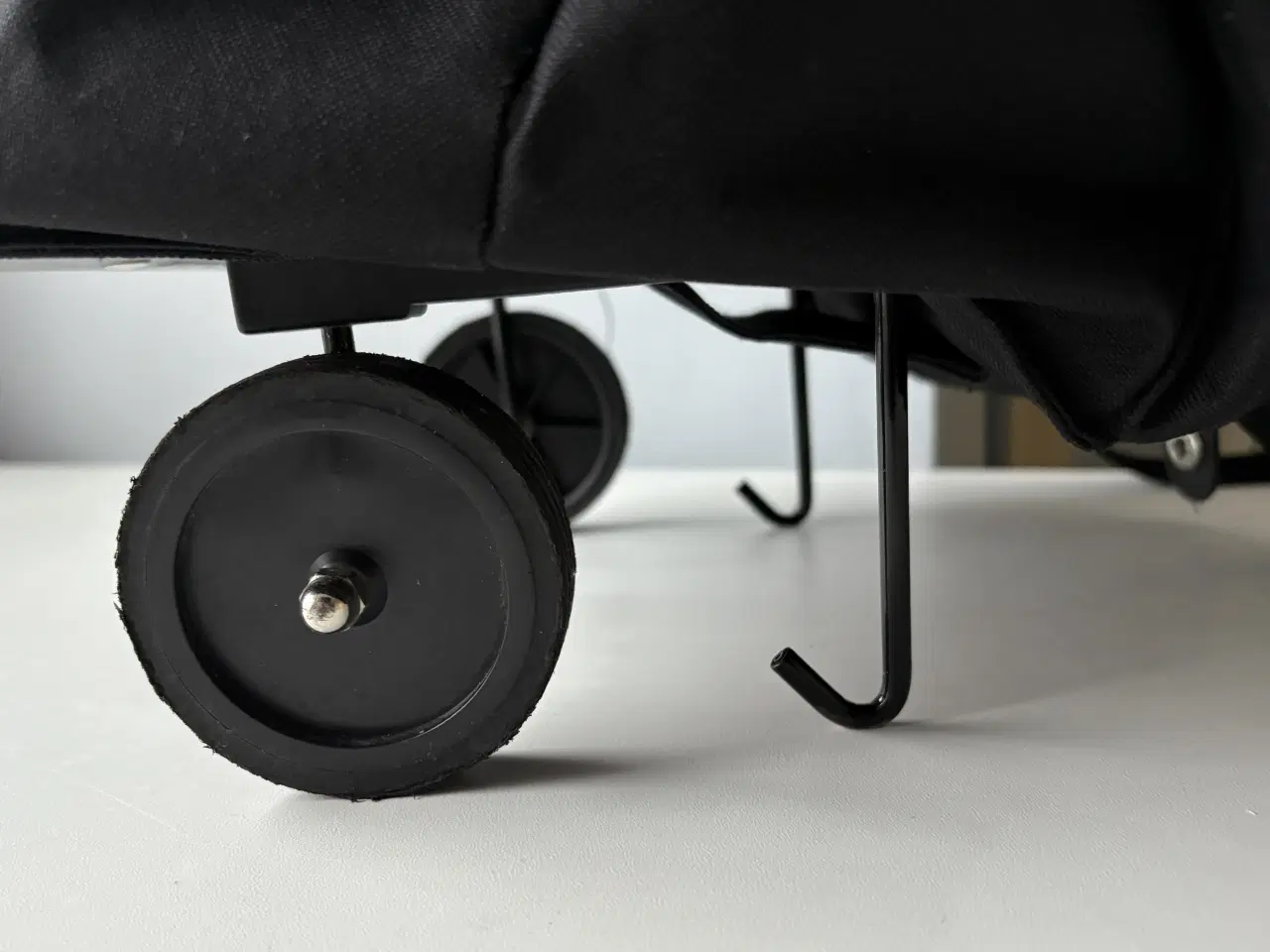 Billede 5 - Indkøbstaske/rejsetaske, med skjulte hjul. 