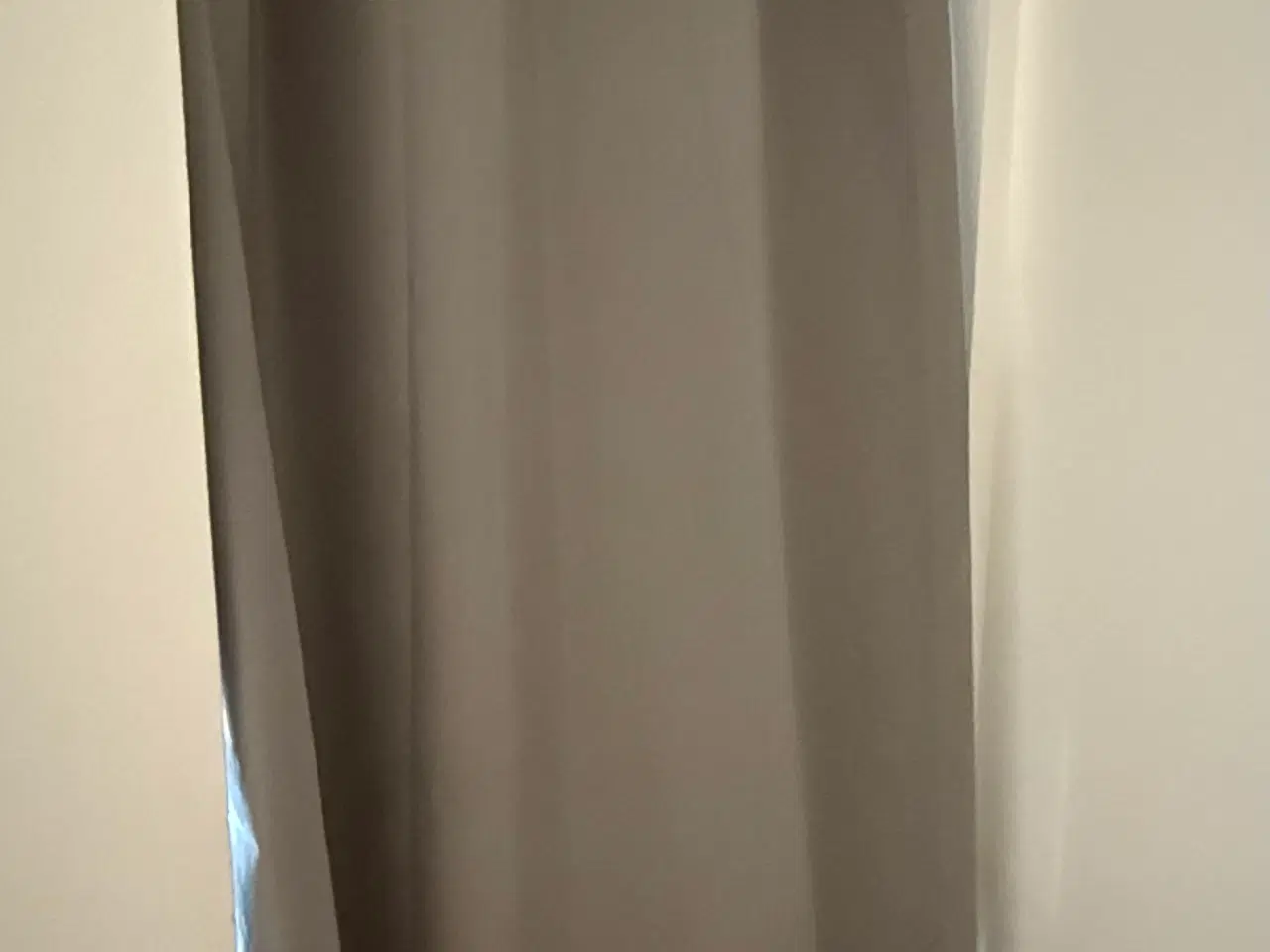 Billede 3 - Curtains for sale plus extensible hanging bars