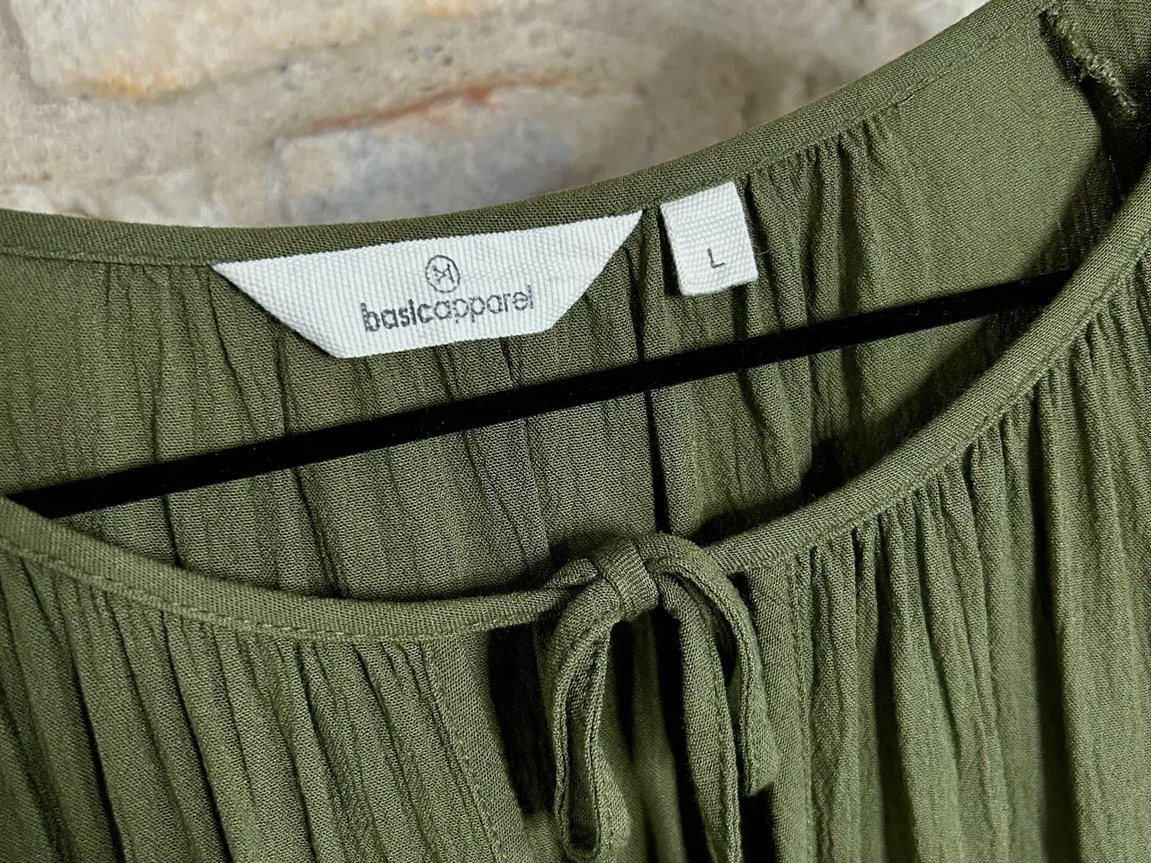 Billede 2 - Basic Apparel kjole