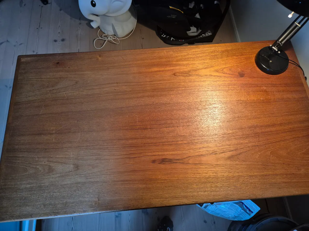 Billede 4 - Teak skrivebord - flot model og stand. 