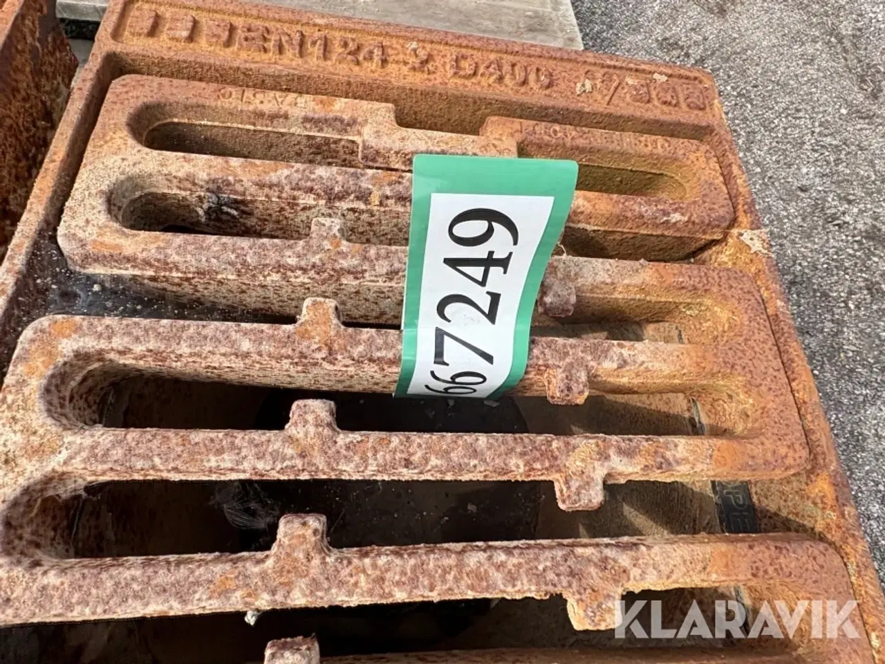 Billede 10 - Kloakdæksler 6 styk
