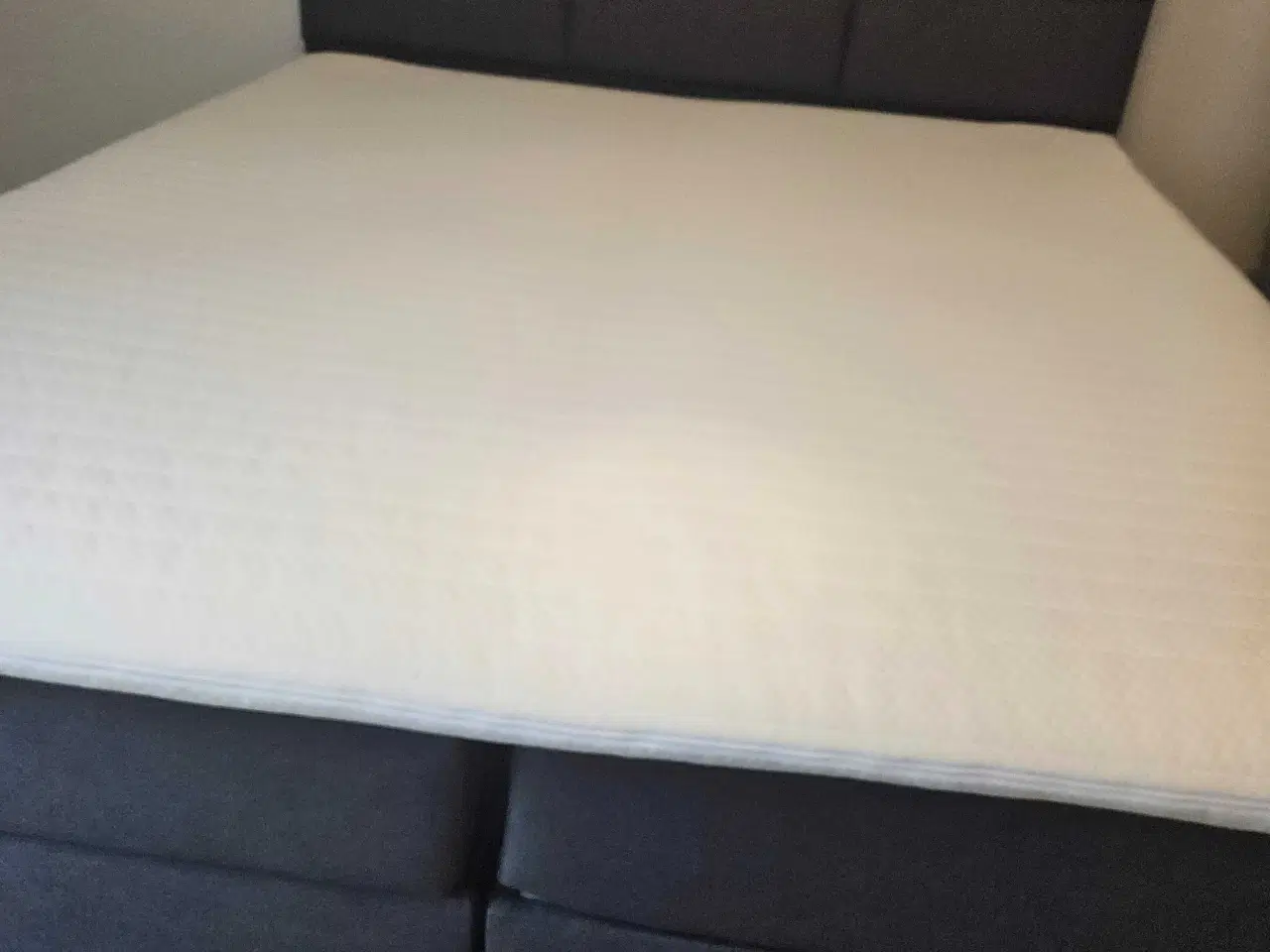 Billede 4 - Næsten ny Dobbeltseng med opbevaring