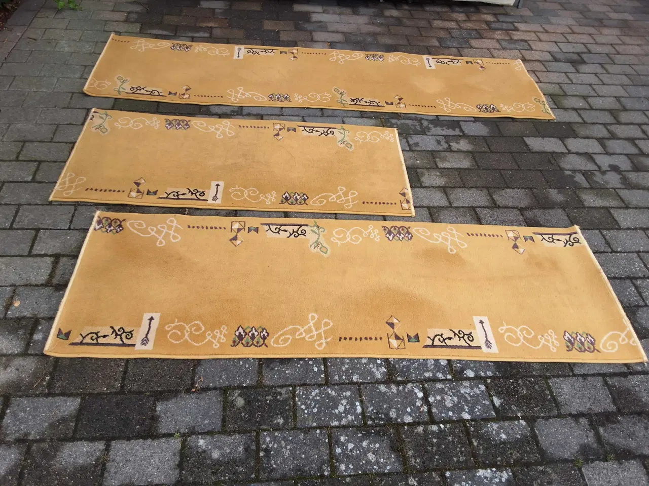 Billede 3 - Gulvtæpper sælges billigt