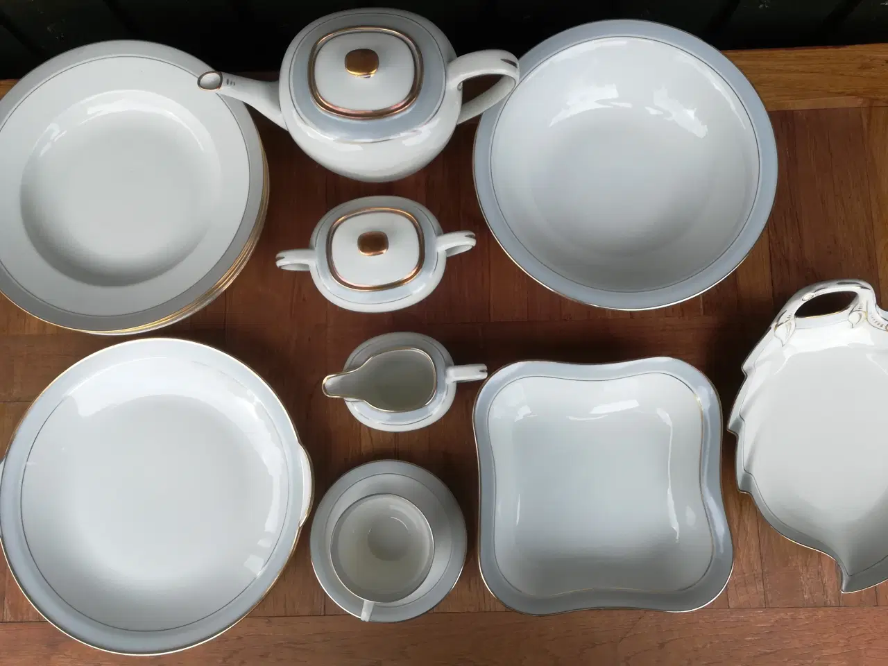 Billede 1 - Kaffestel Gråsten, læs annoncen med antal