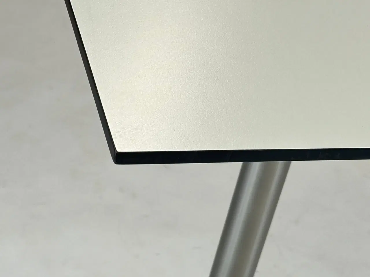 Billede 3 - Paustian Spinal Højbord – Hvid/Grå Stel 200x70 cm