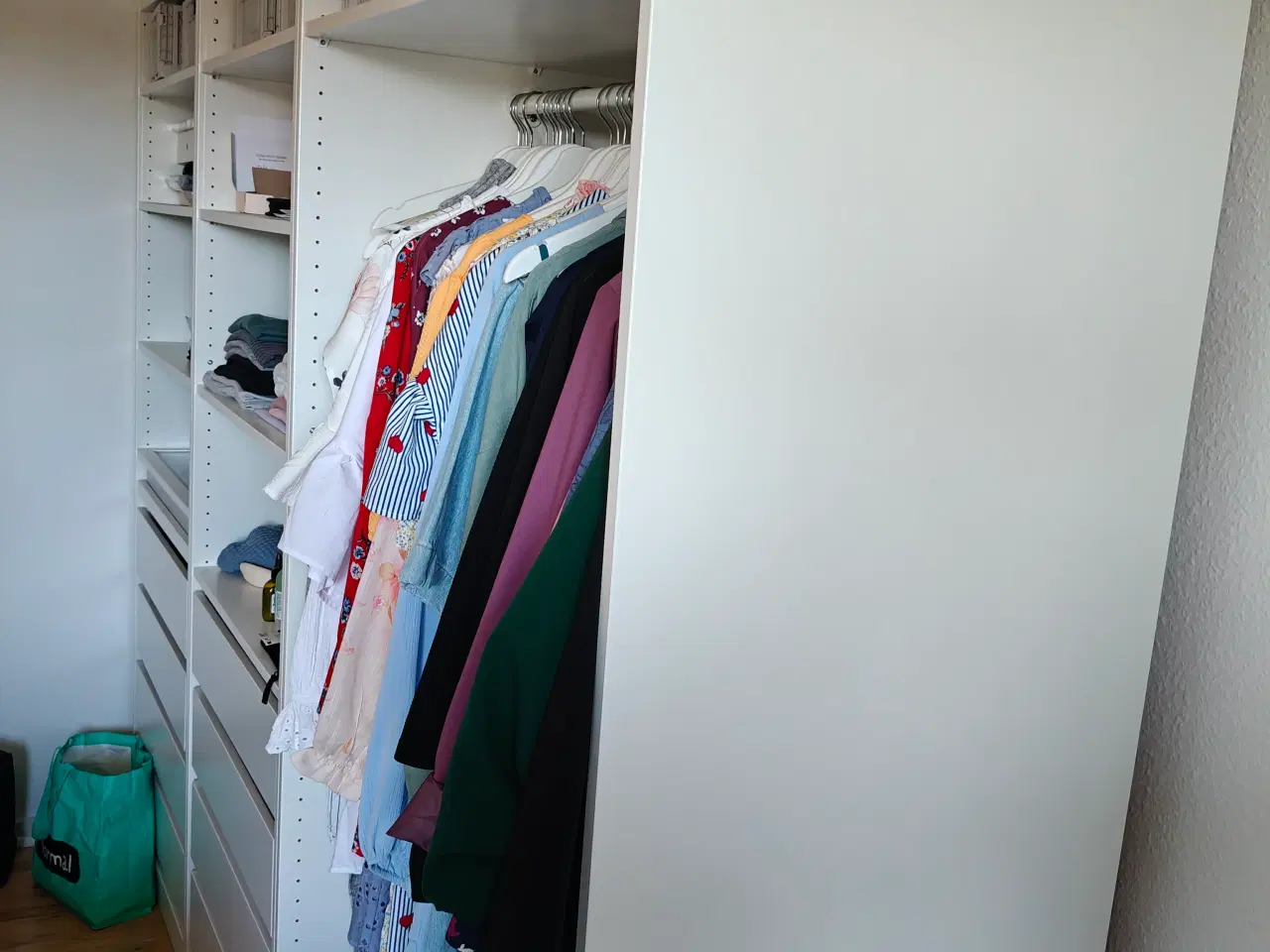 Billede 2 - Hvid Ikea Klædeskab 