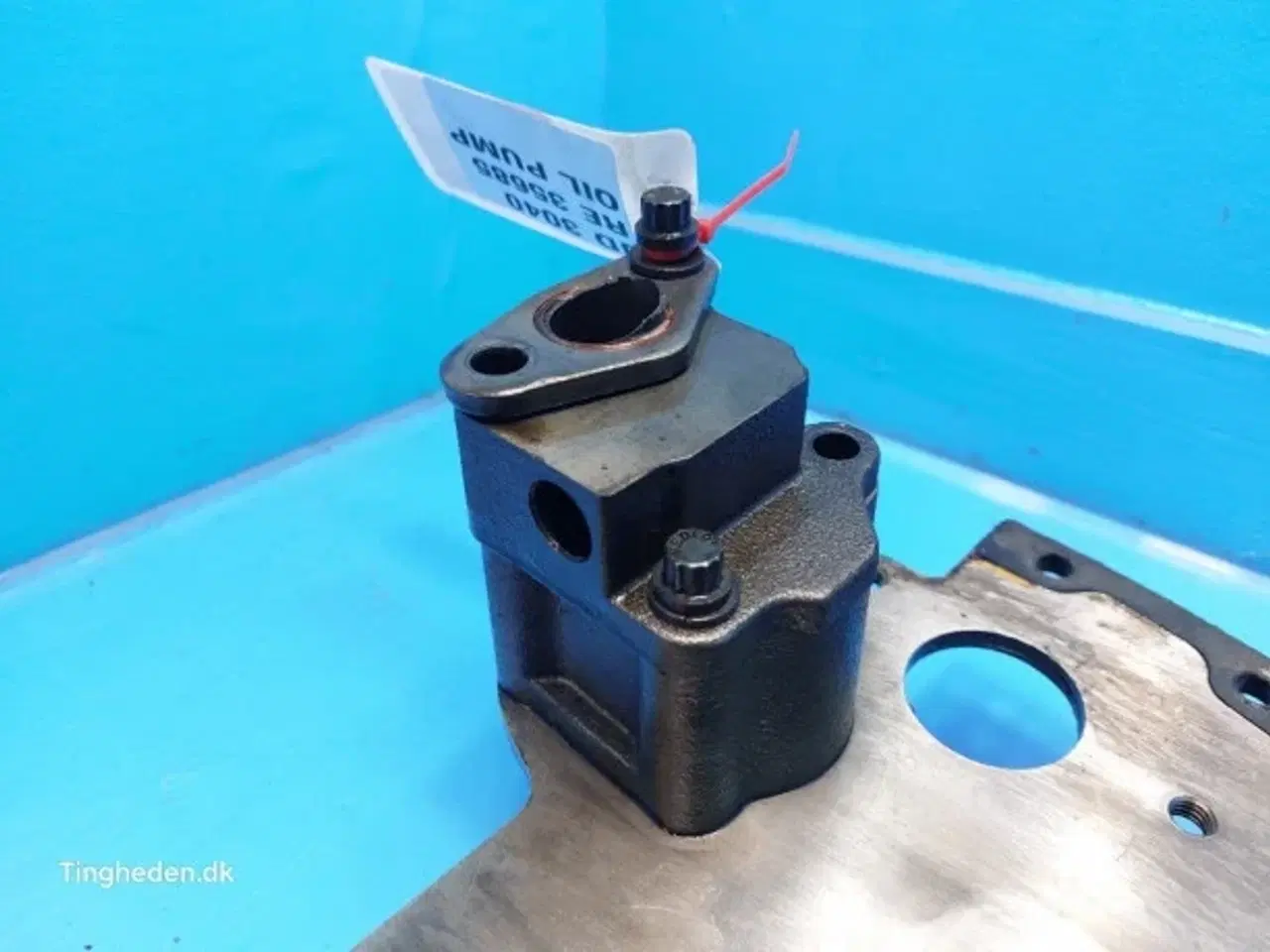 Billede 11 - John Deere 3040 Oliepumpe RE35685