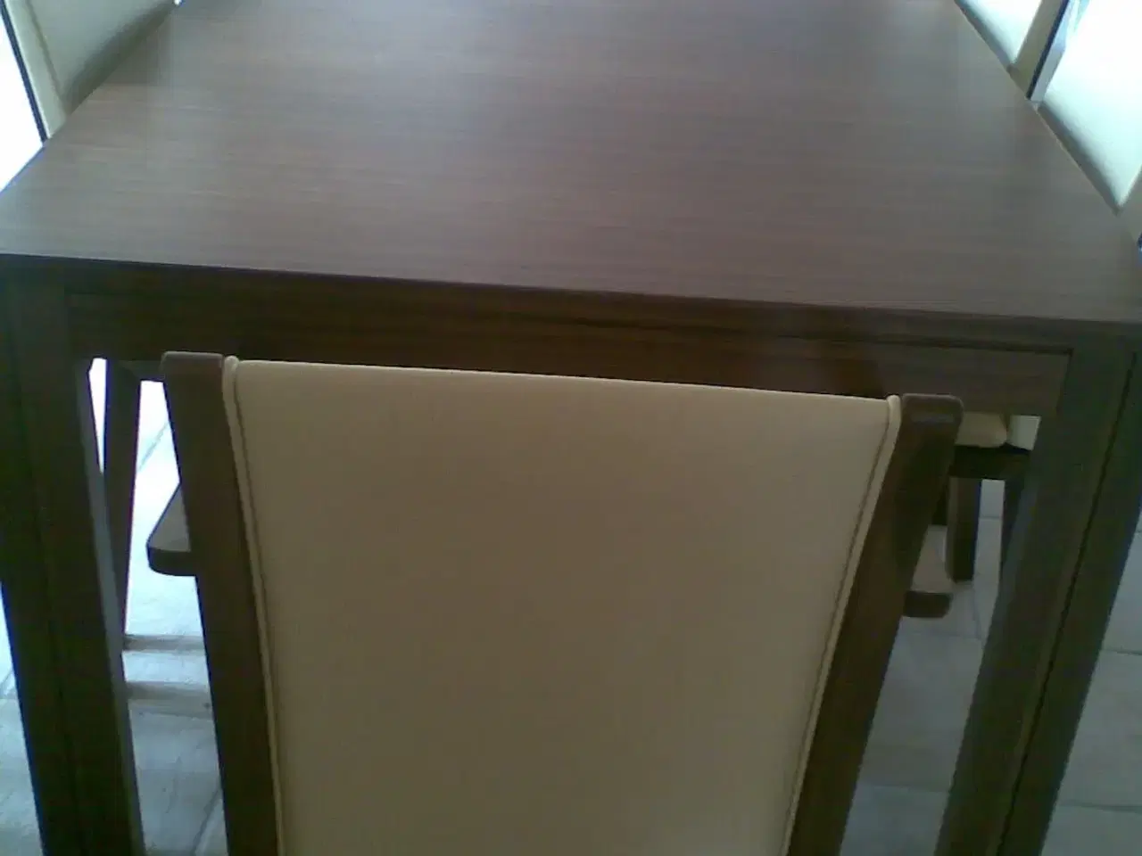 Billede 5 - Spisebord med 8 stole.