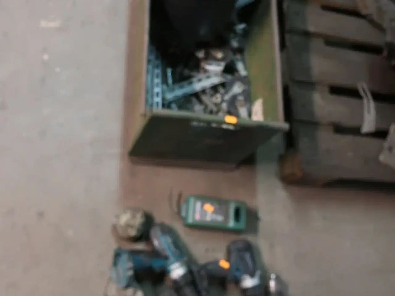 Billede 1 - 4 stk. akku håndværktøj MAKITA med batterier og lader