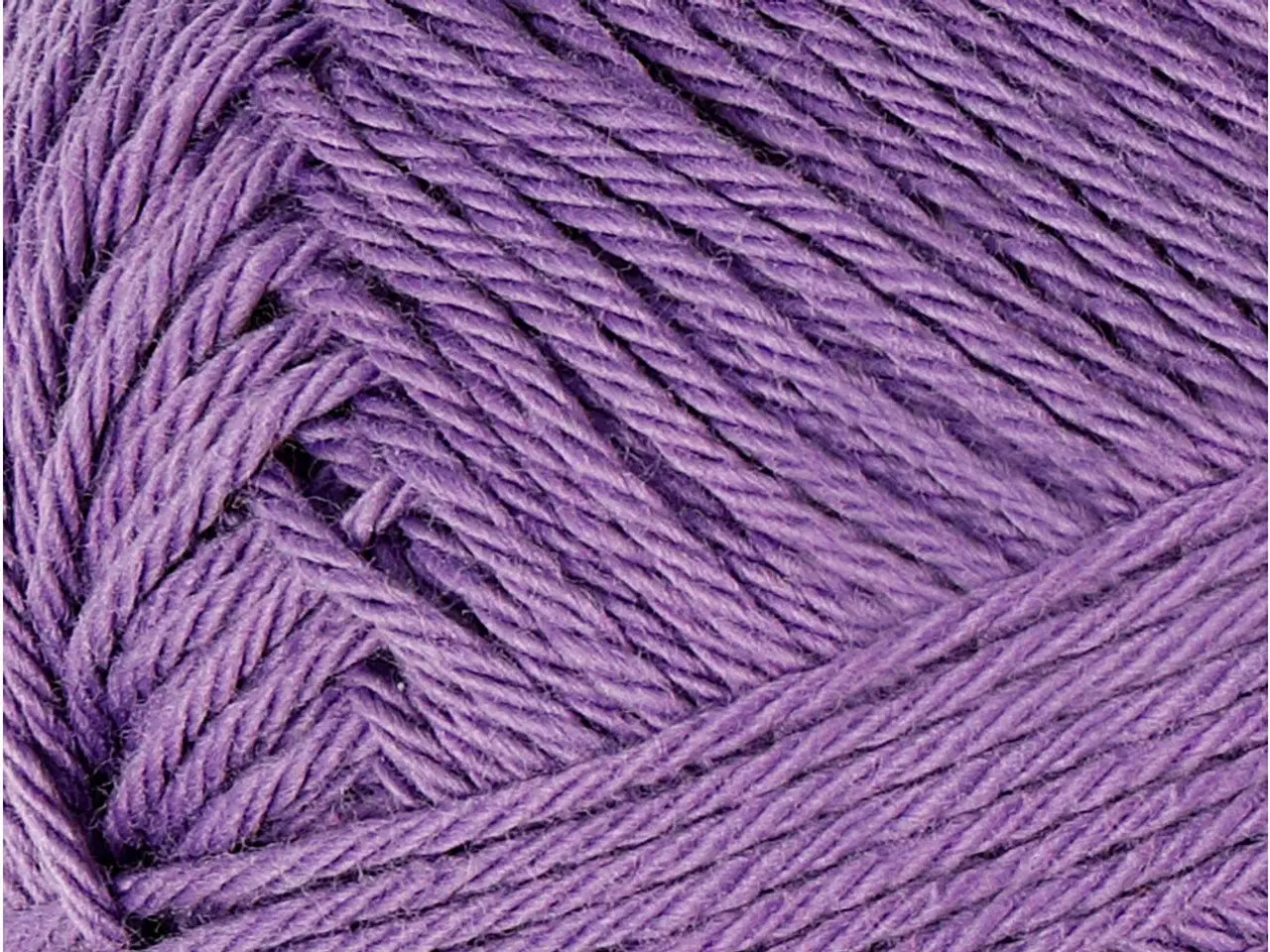 Billede 1 - Bomuldsgarn, 8/4, L: 170 M, lilla, 50g/ 1 ngl.