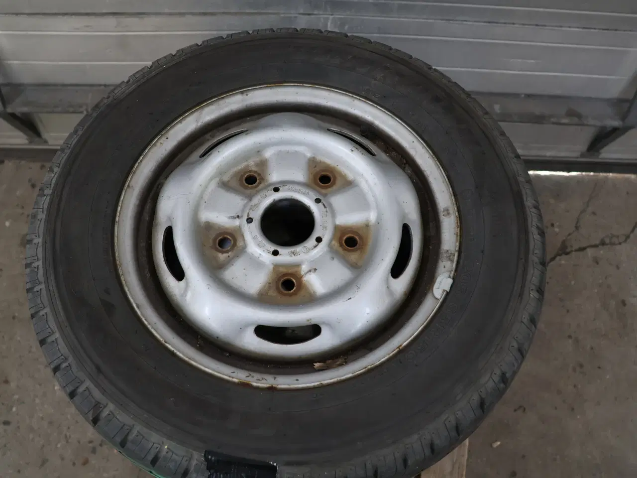 Billede 3 - 4 Stk Varevognsdæk /fælge (Ford transit) /R15