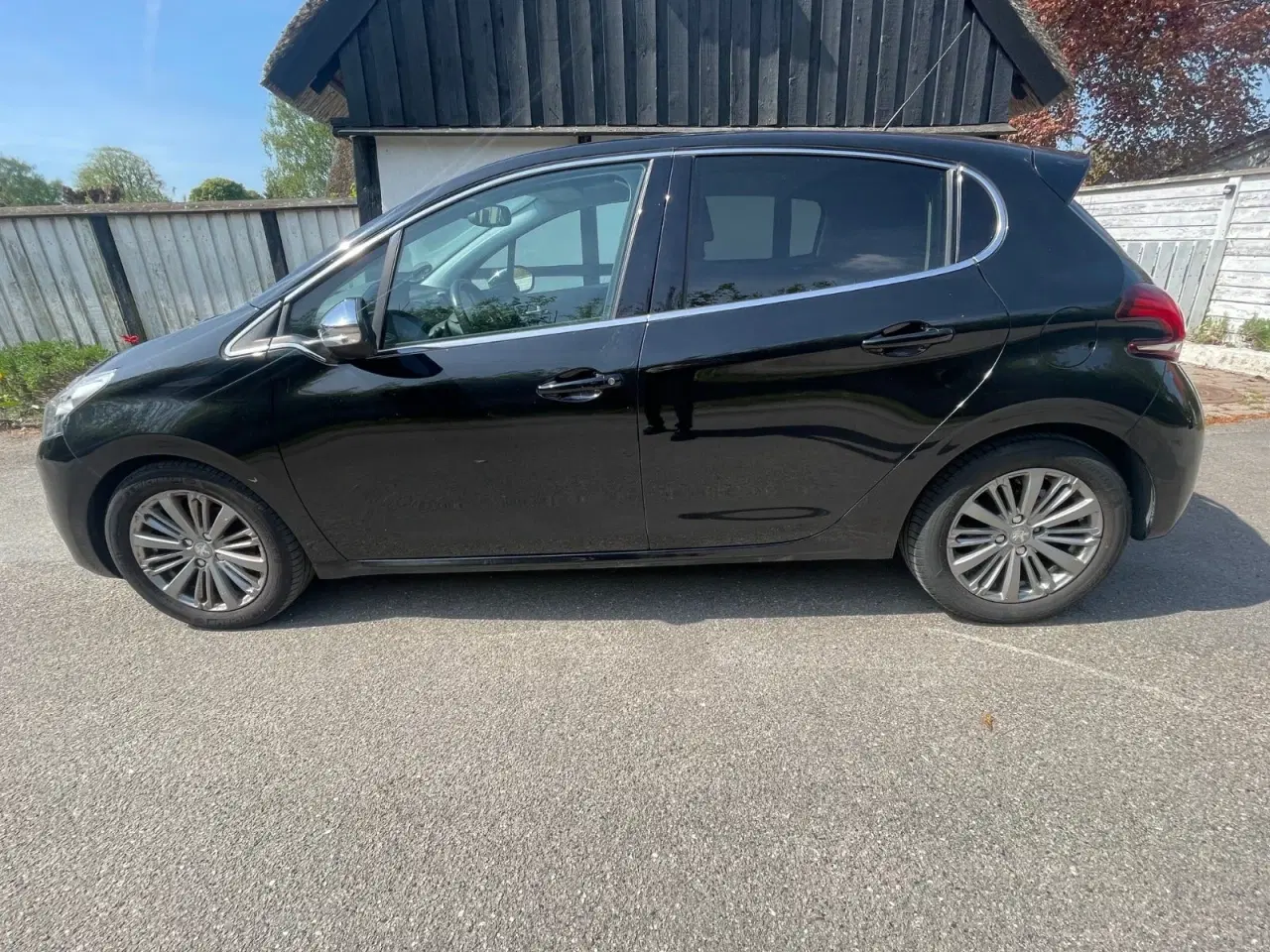 Billede 8 - Peugeot 208 1,6 BlueHDi 100 Allure Sky