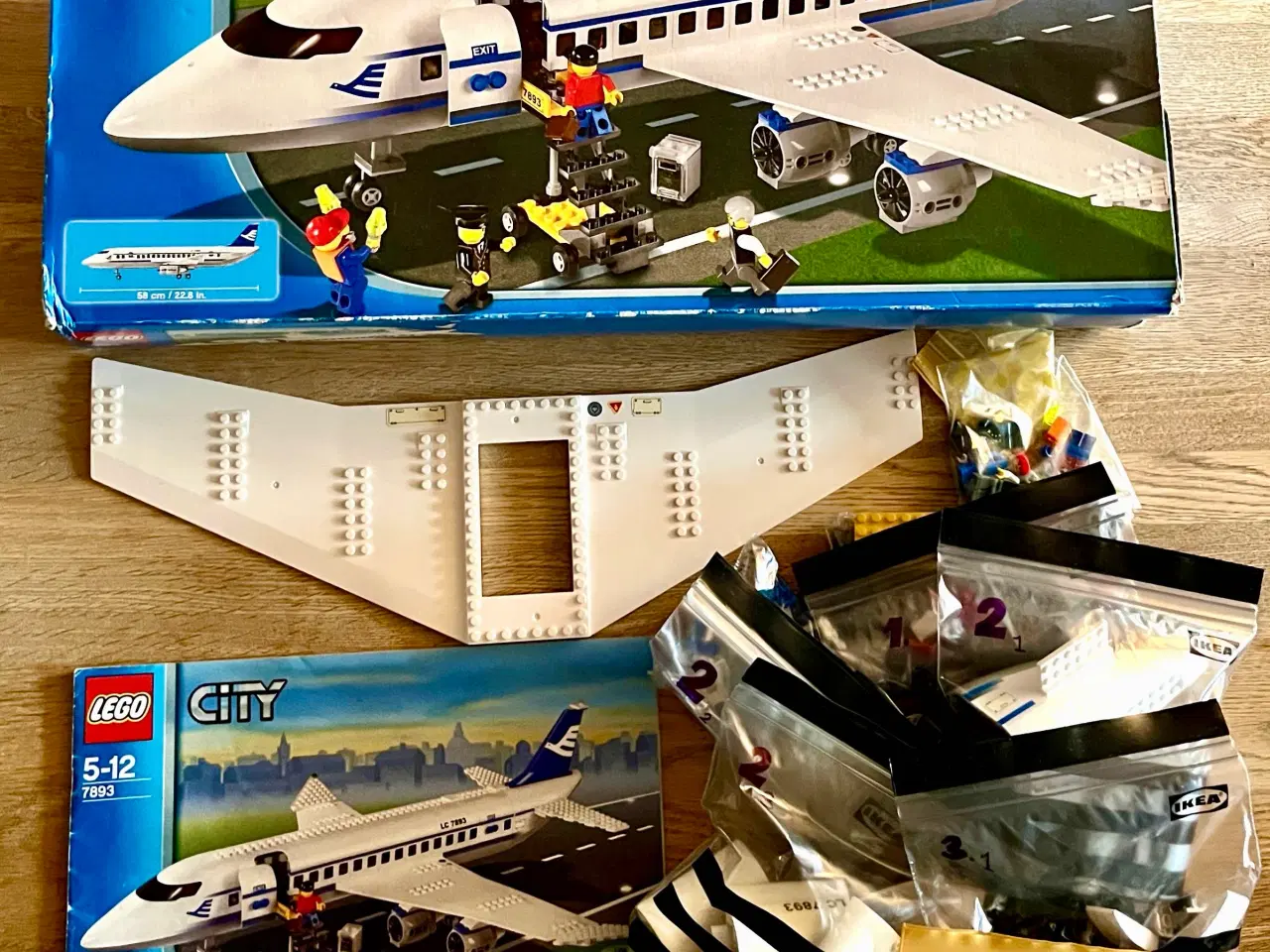 Billede 3 - 7893 Lego City Passagerfly