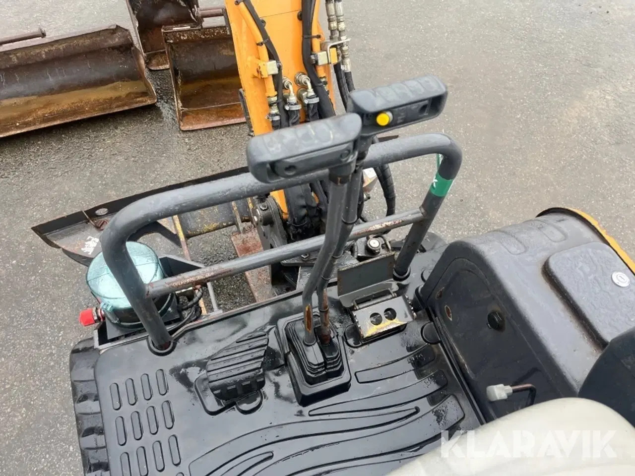 Billede 9 - Minigraver Case CX17C med skovle og tilt