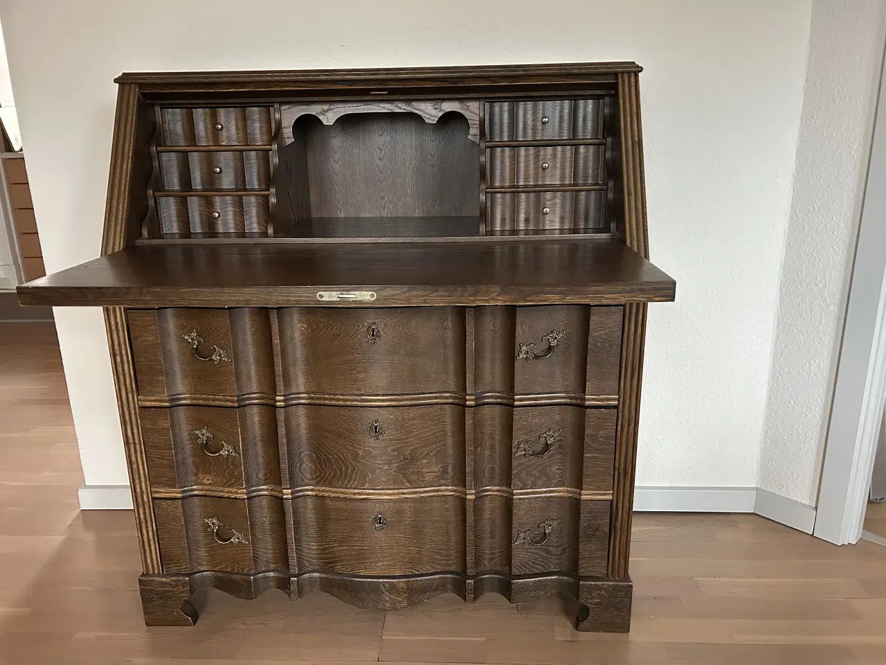 Billede 2 - Chatol i mørkt træ