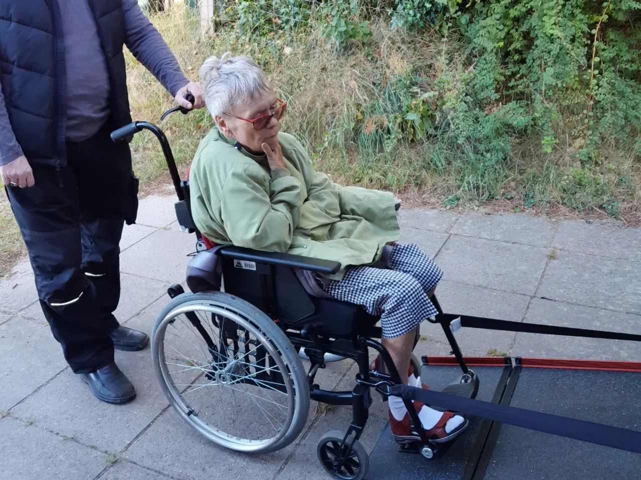 Billede 1 - Bil til handicaptransport