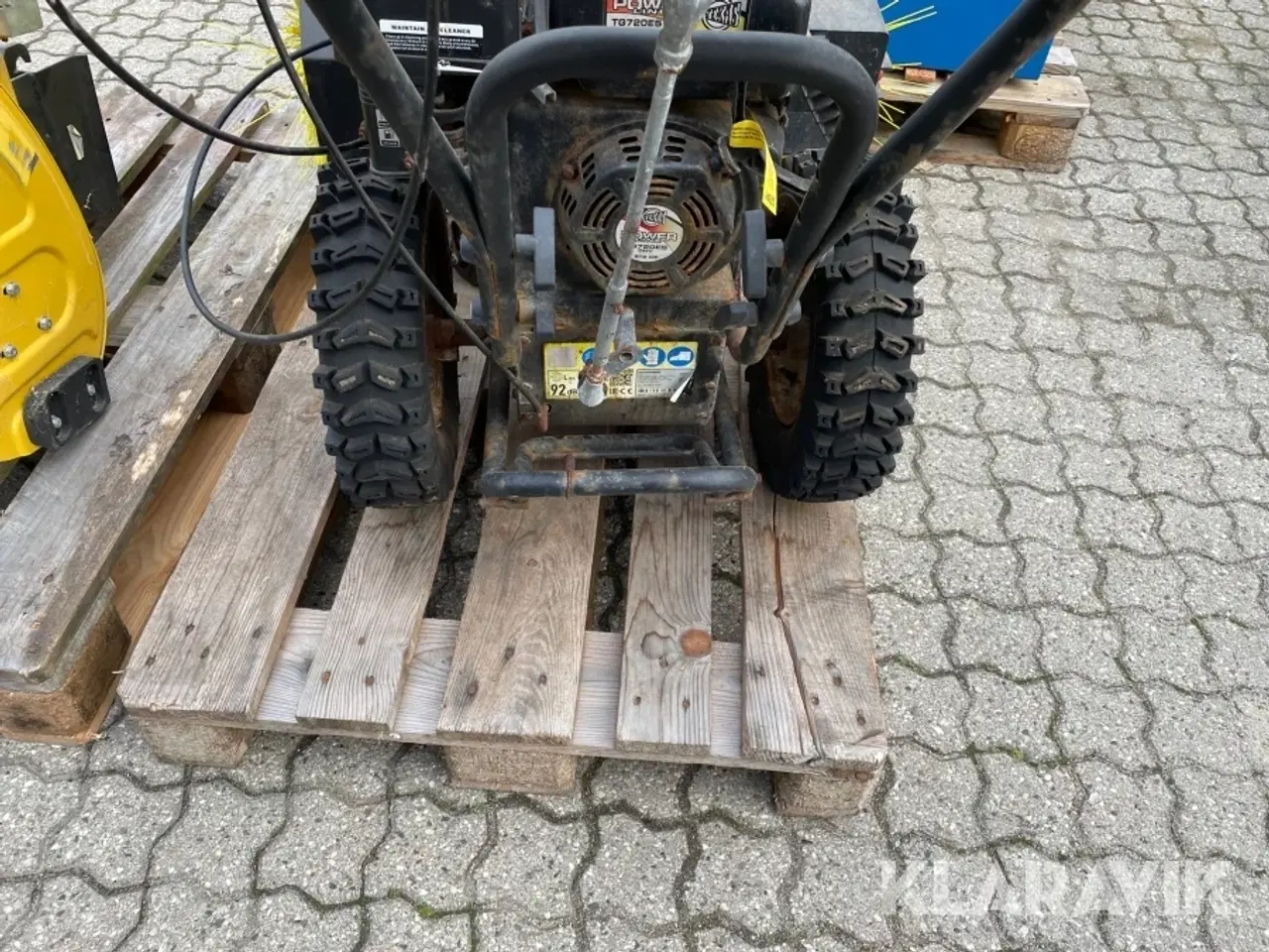 Billede 7 - Redskabsbærer med kost og Sneslynge TEXAS Combo 800