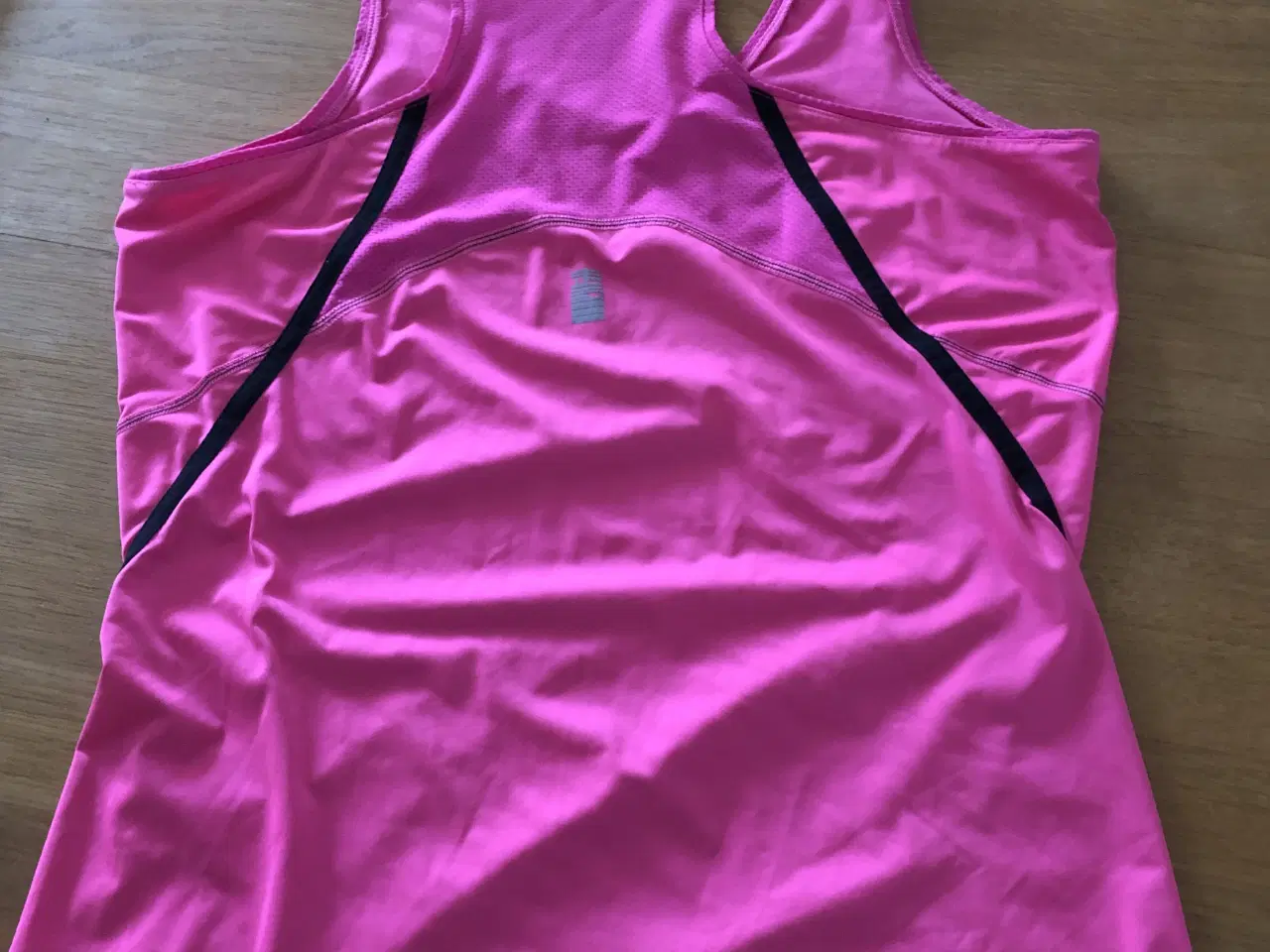Billede 2 - DAME - ASICS - træningsbluse