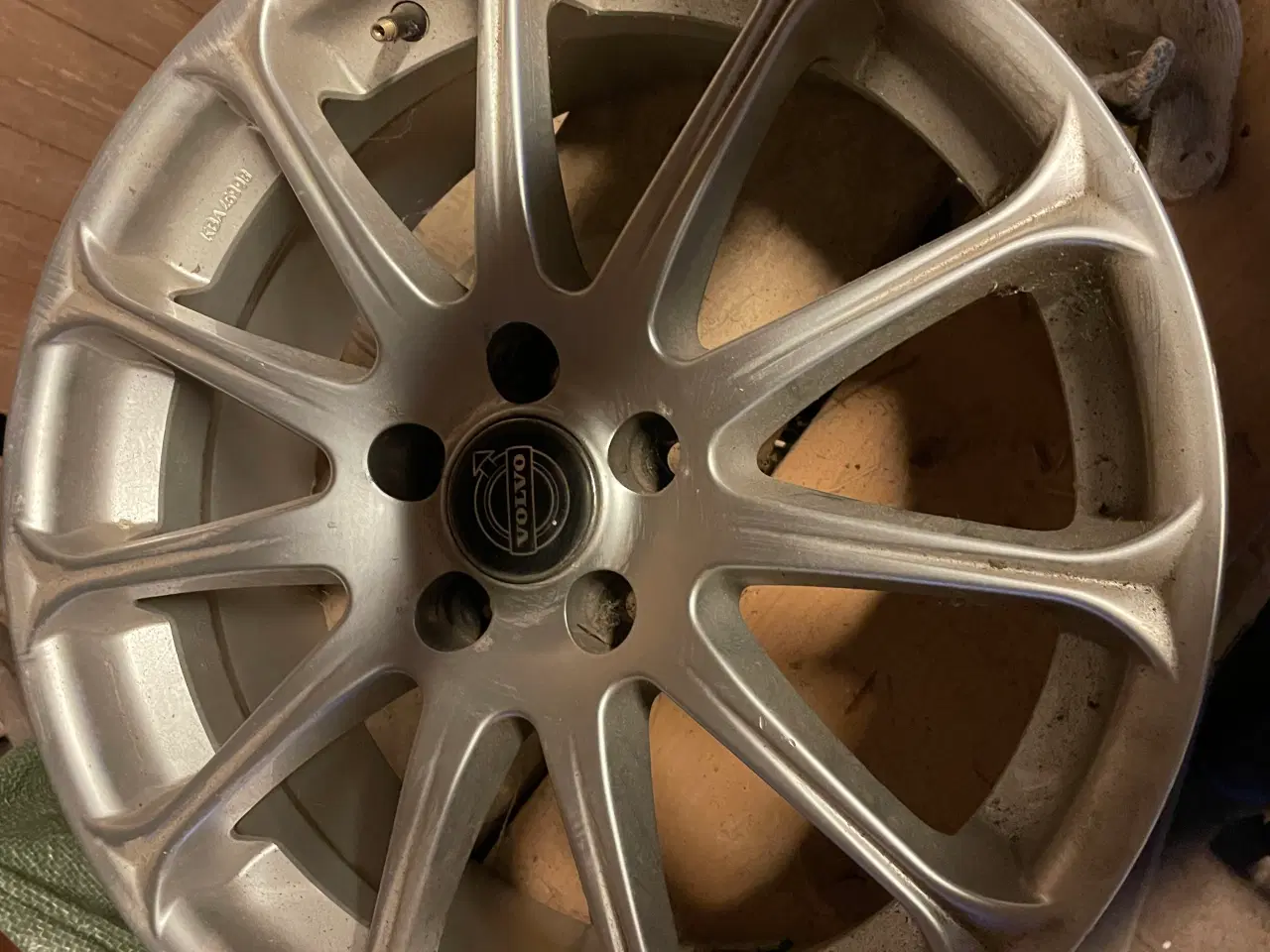 Billede 1 - Volvo 18” Alufælge