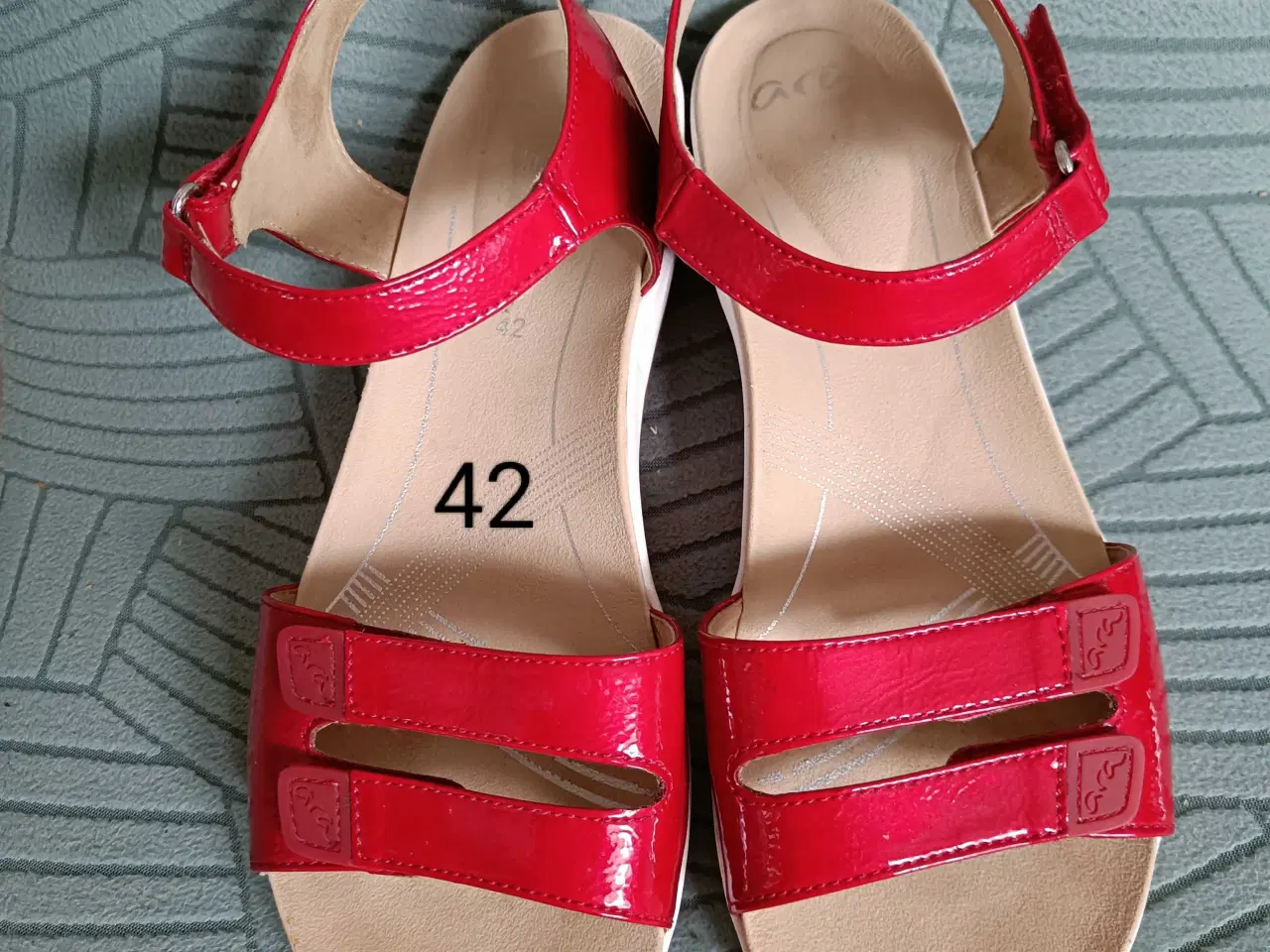 Billede 1 - Ara røde sandaler 42str
