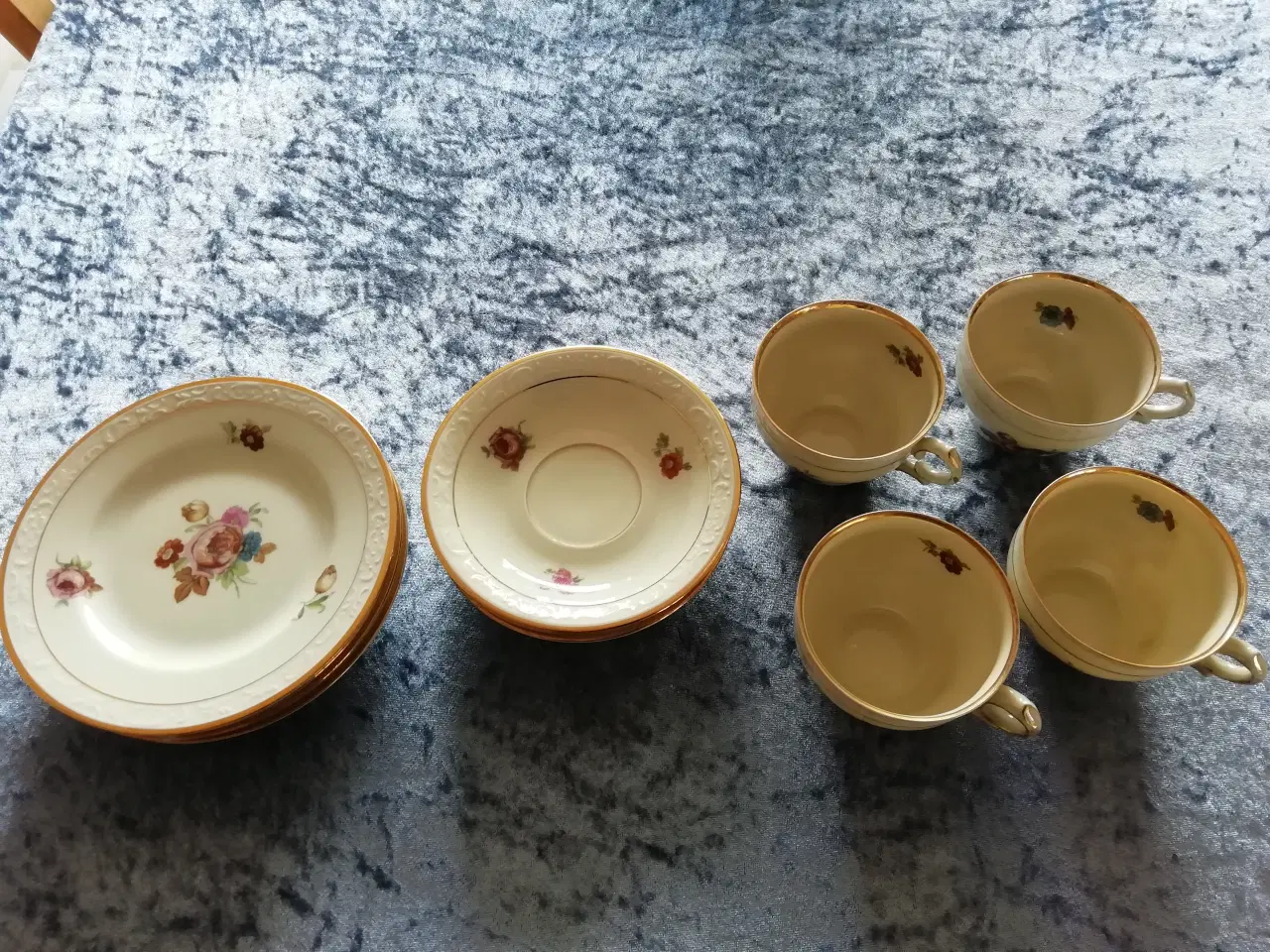 Billede 1 - kopper og desserttallerkner