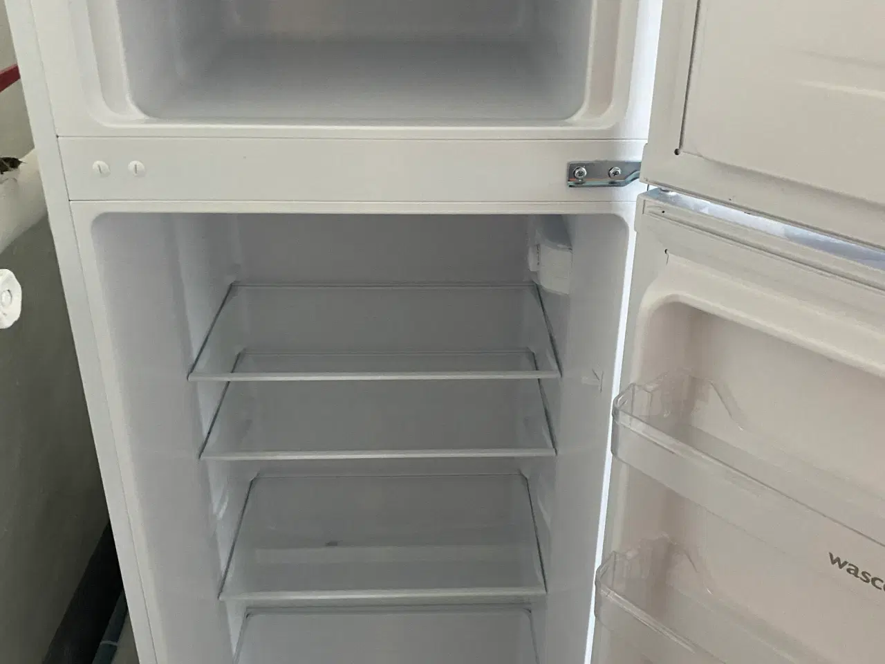 Billede 2 - Køleskab med lille fryser
