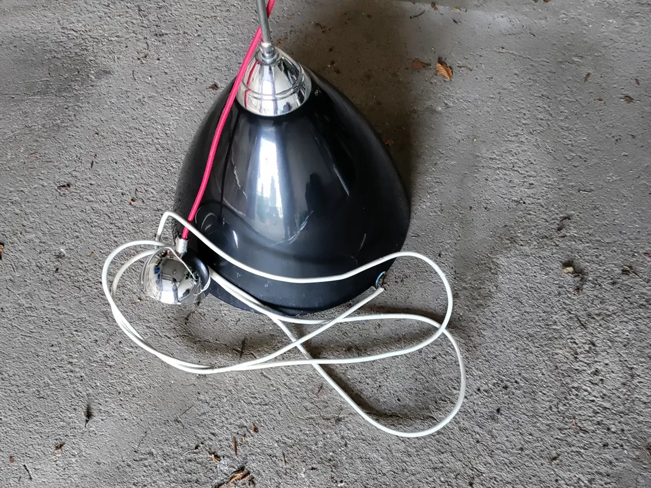 Billede 1 - Loftlampe/pendel med rød ledning