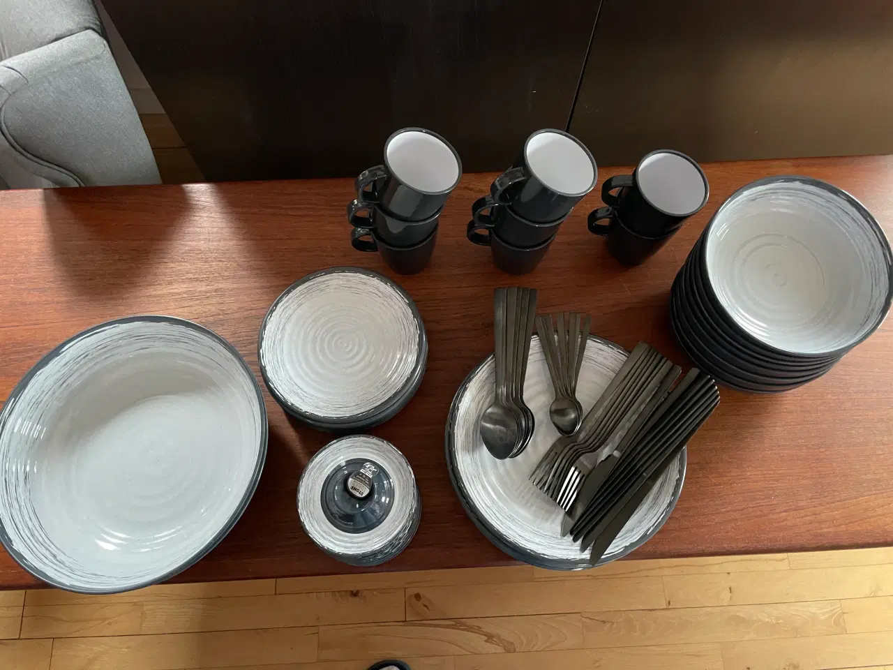 Billede 3 - Spise stel Helt nyt