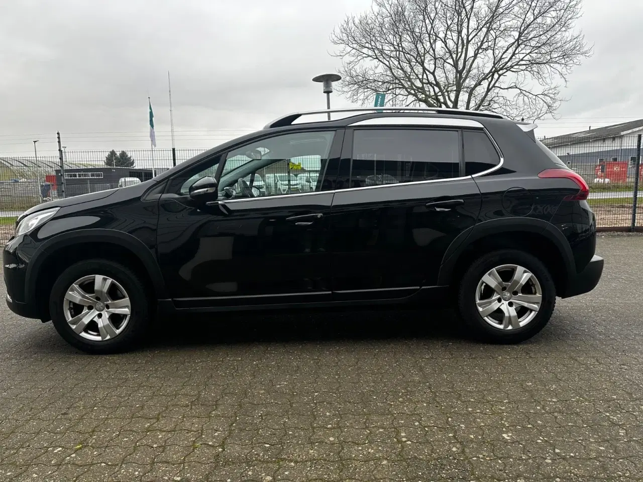 Billede 5 - Peugeot 2008 1,2 e-THP 110 Allure Sky