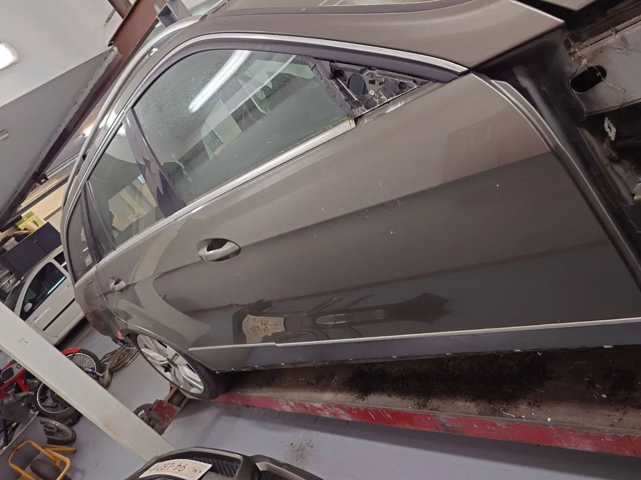 Billede 9 - mercedes w 212 årg 2012 masser af dele sælges.