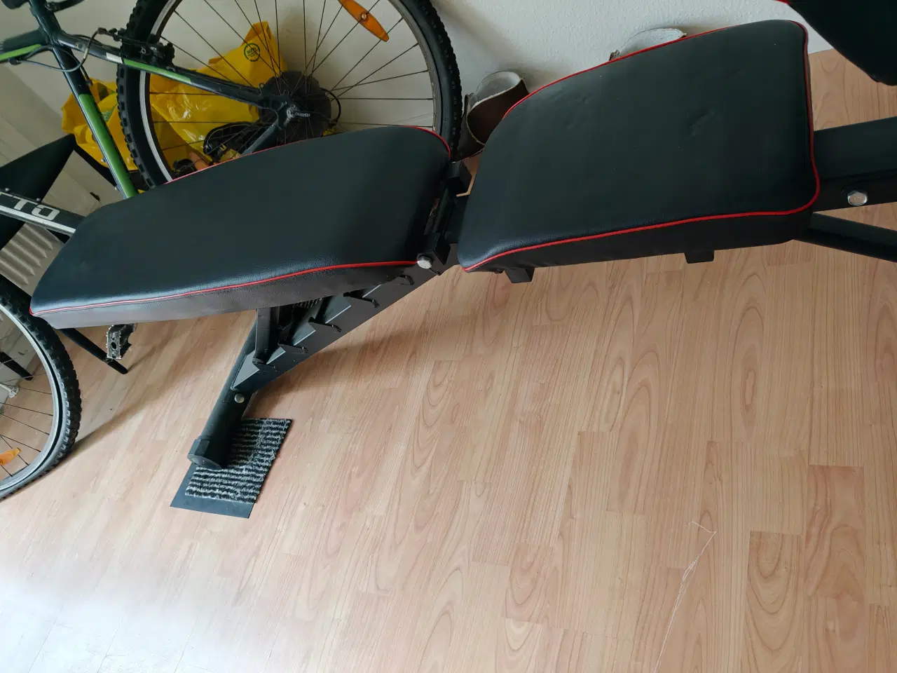 Billede 3 - Træningsbænk + Håndvægte