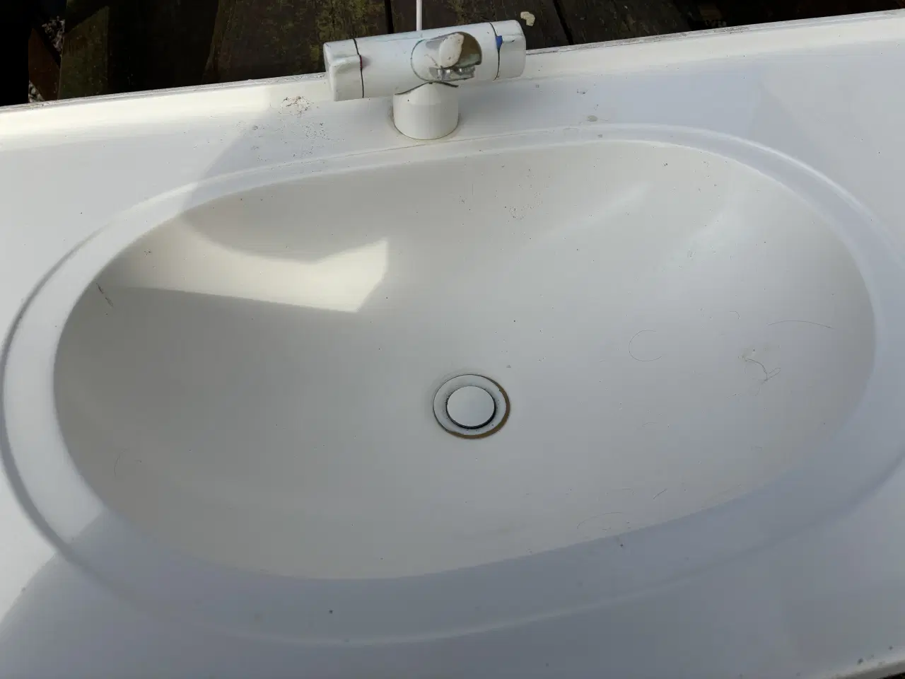 Billede 3 - Bordarrangement med vask